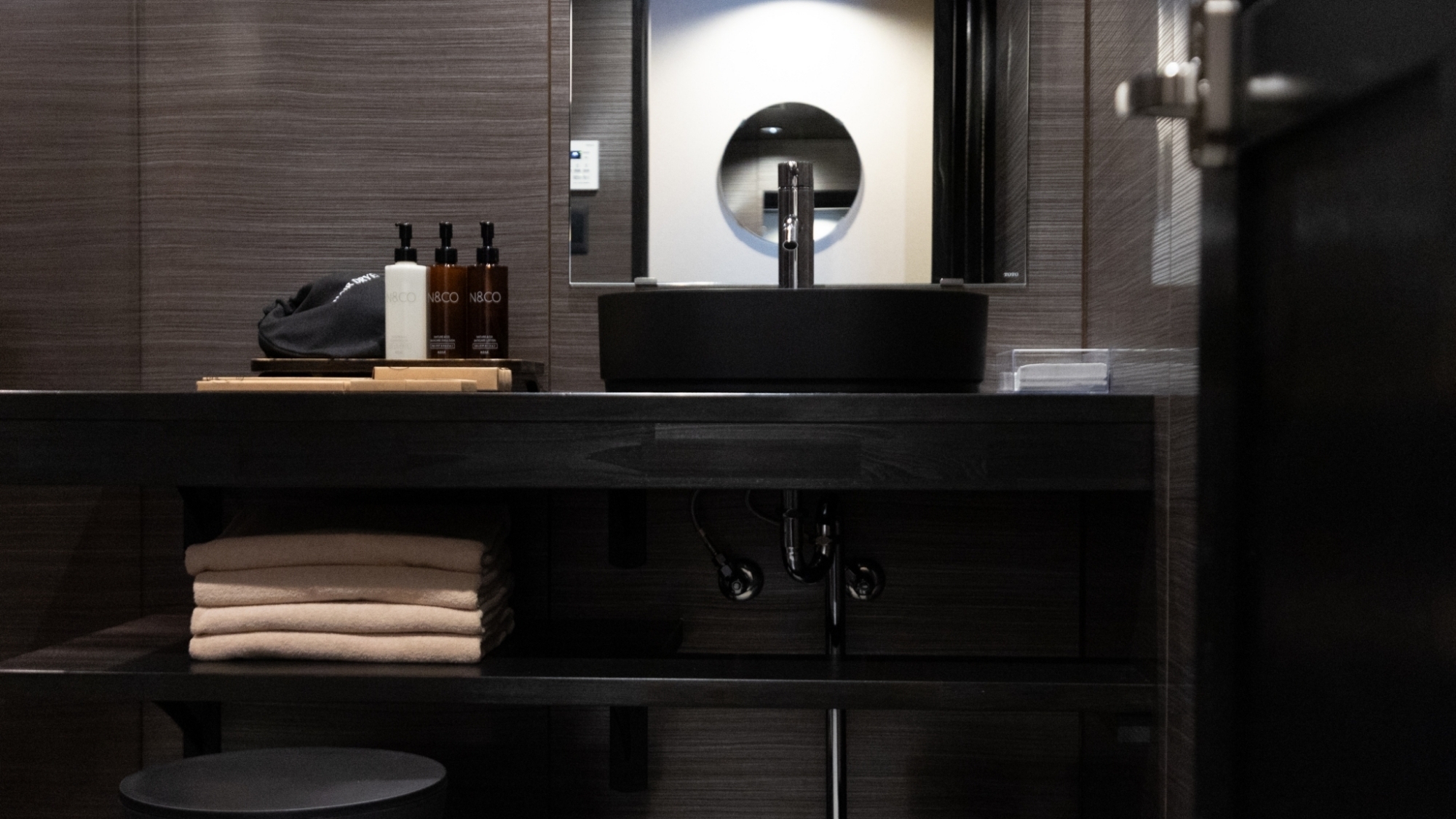 *【施設】シックなデザインの洗面台で、上質なリラックスタイムを。
