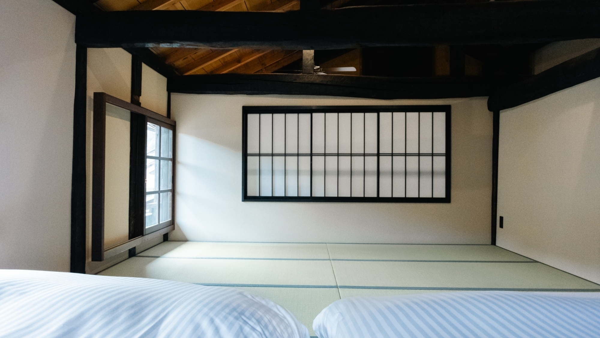 *【施設】畳の上で感じる和のぬくもり、心地よい睡眠空間。