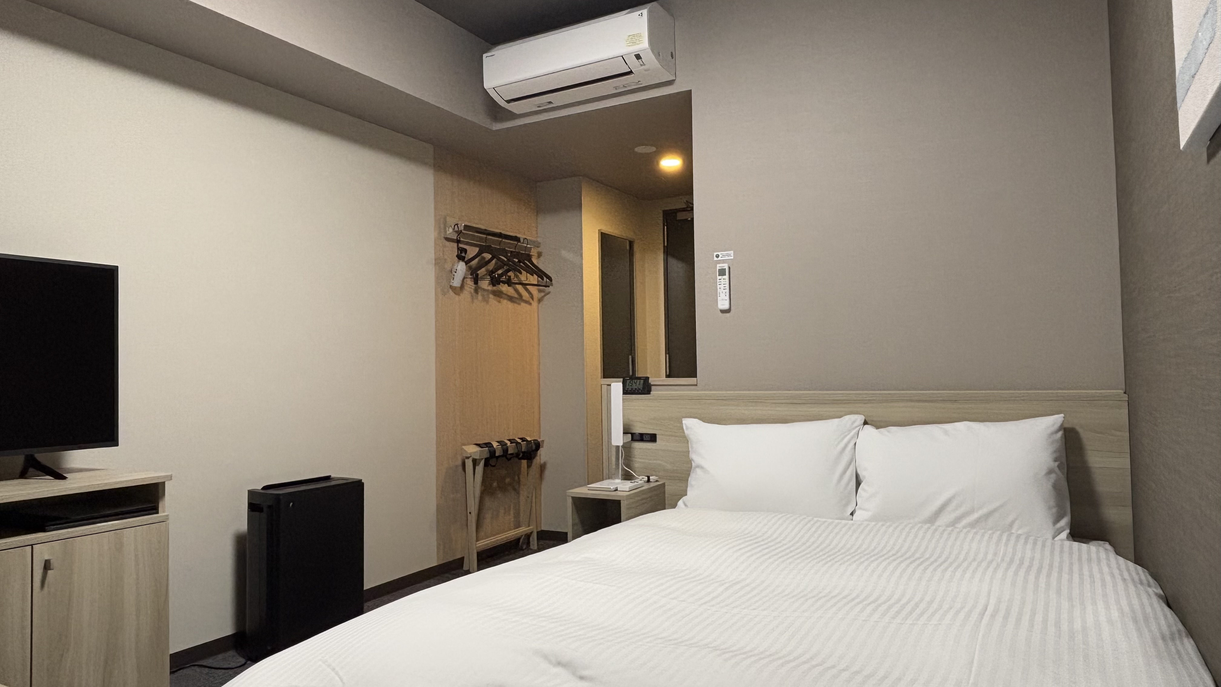 セミダブルルーム