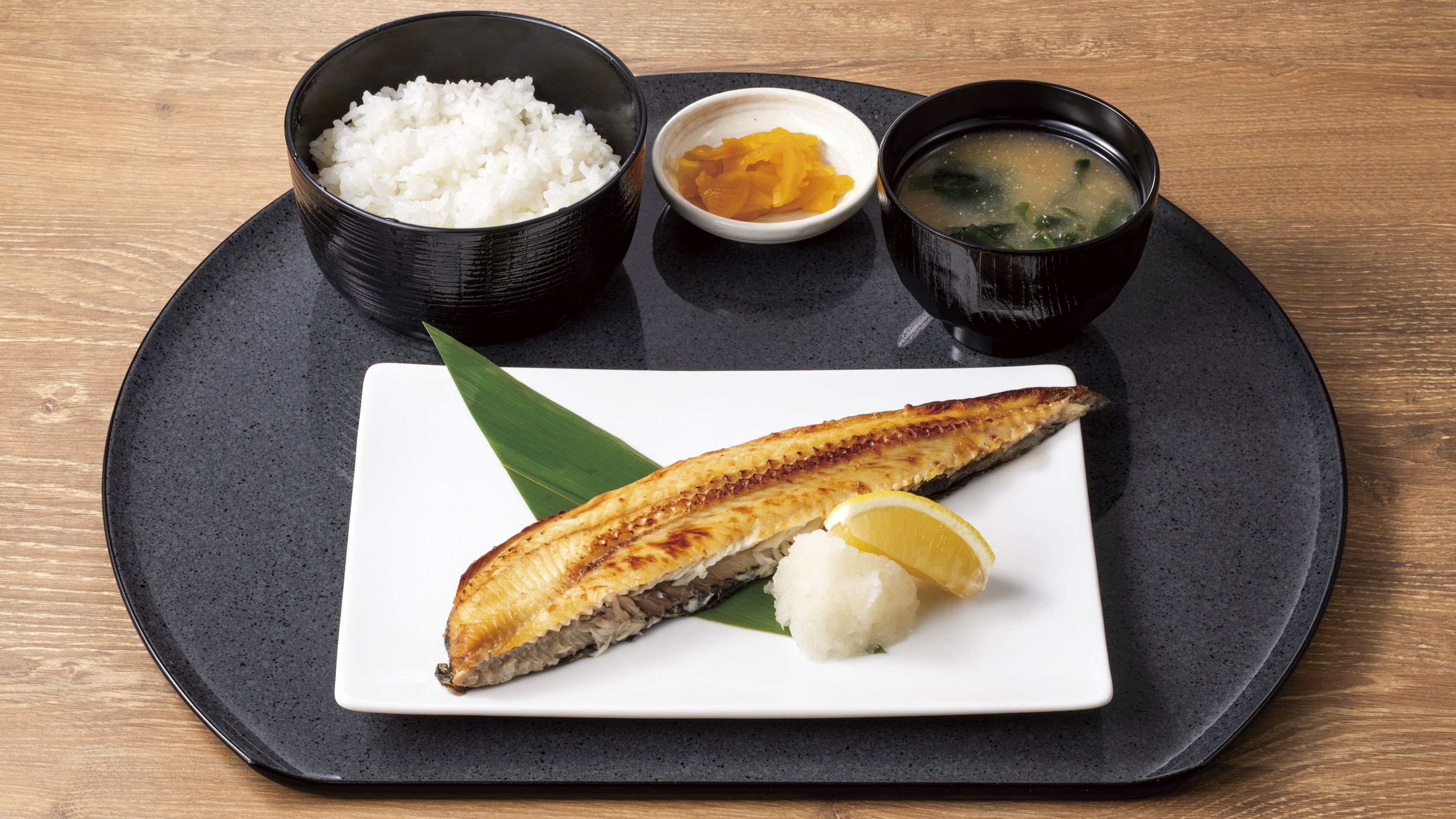 【夕食】定食（縞ほっけ焼き）