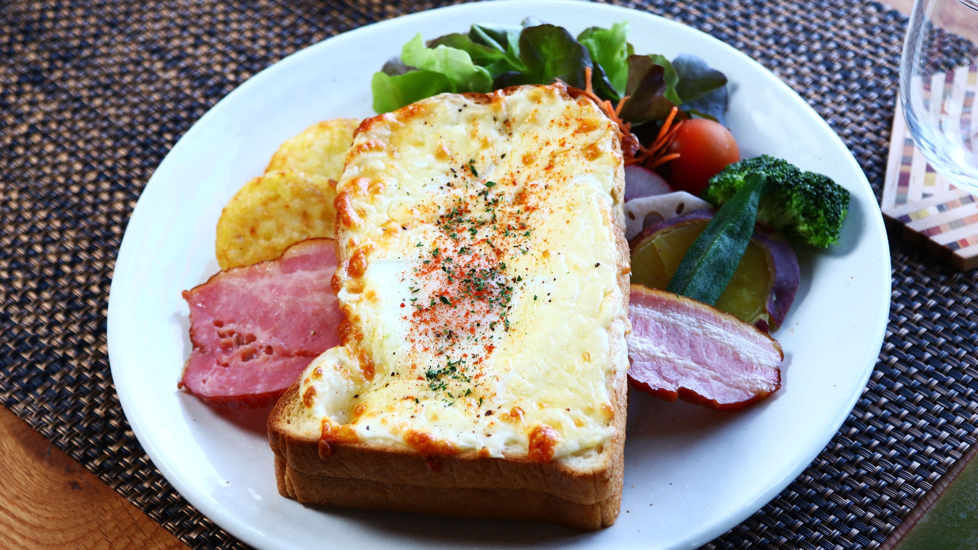 朝食付◆ ワンちゃんと一緒に寝られる特別な一夜♪◆温水プール＆ドッグラン＆グルーミングルーム完備