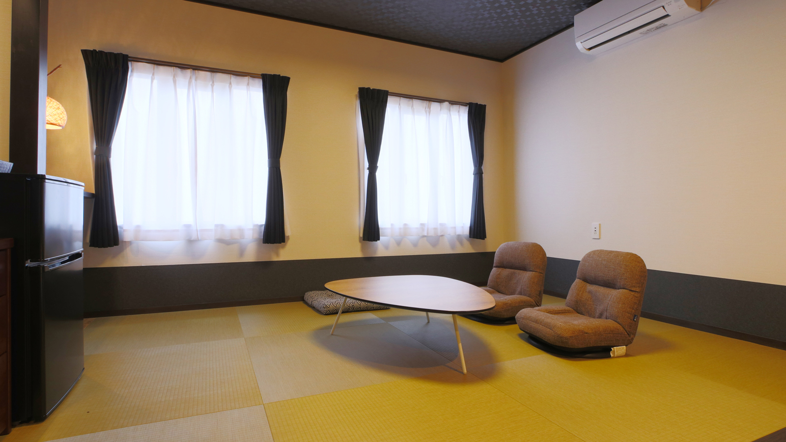 【部屋201】-リビング・ベッドスペース-*