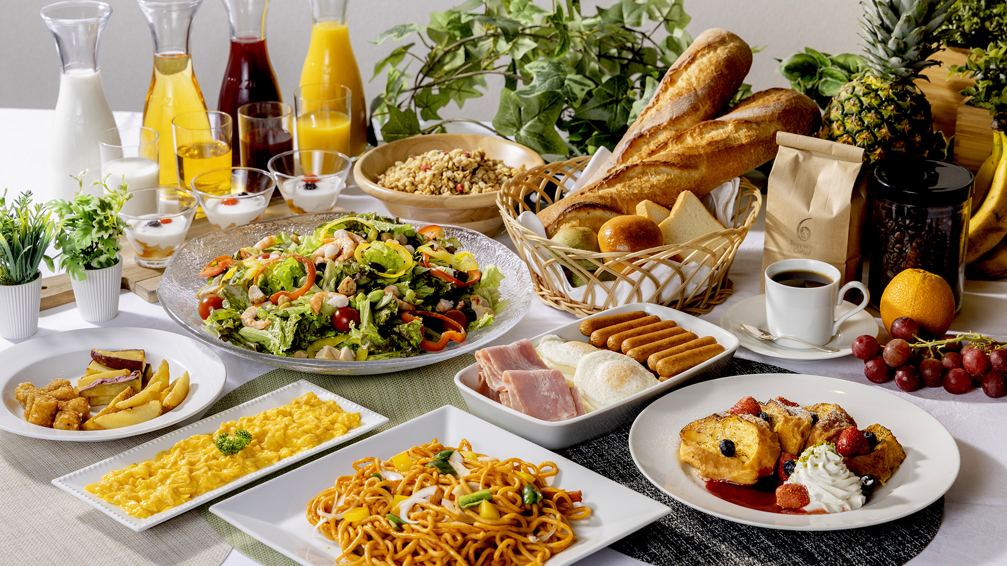 【朝食ビュッフェ】 一日のはじまりに、心と身体が満たされる爽やかな朝時間をごゆっくり。 