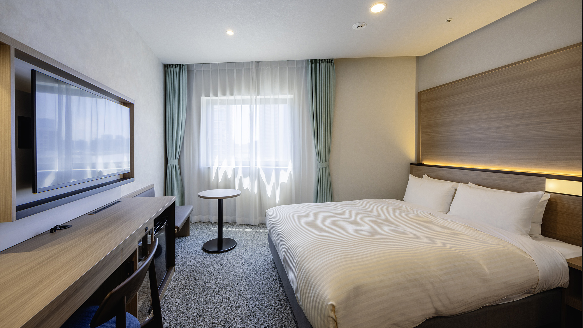 【ダブル】20平米/ダブルベッド（154cm幅）