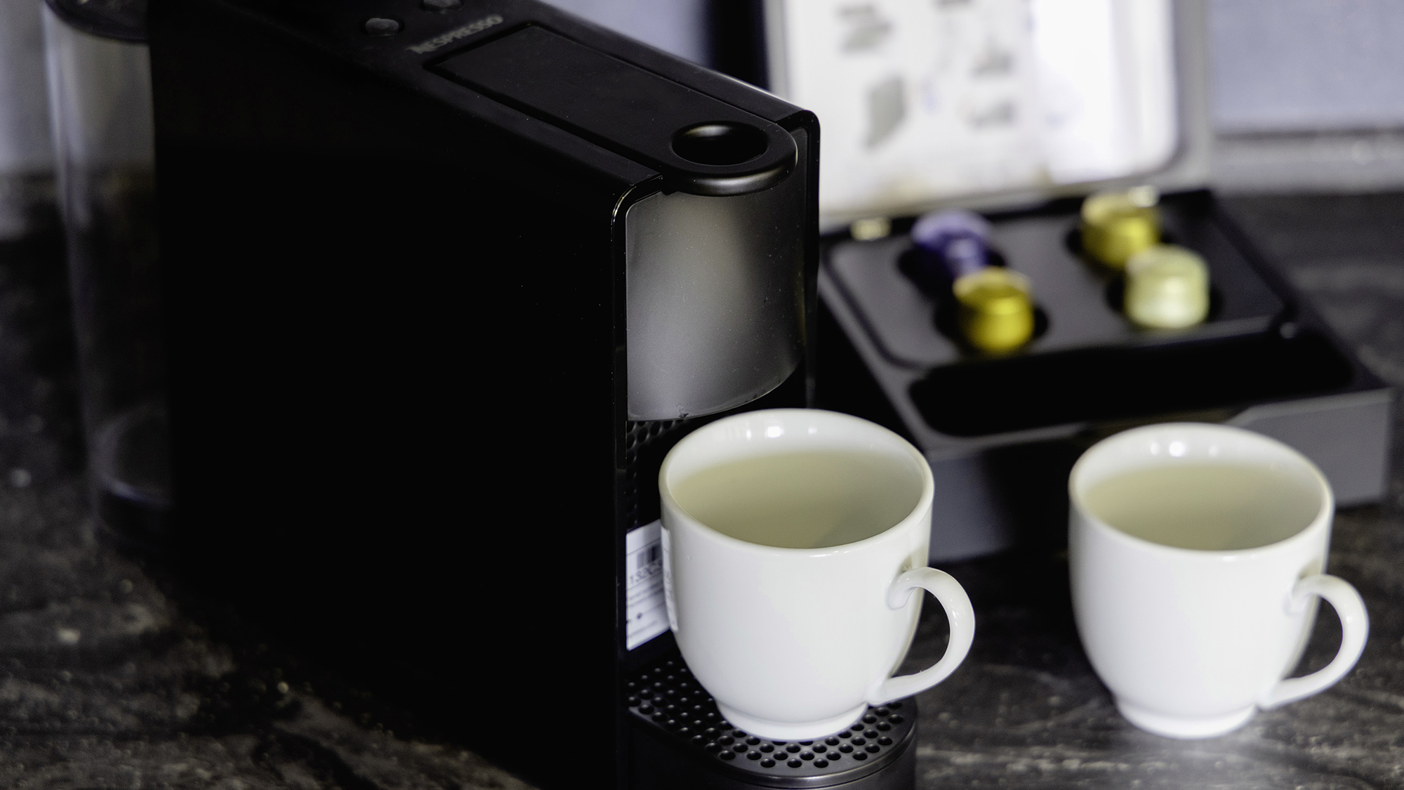 【和洋室・ジュニアスイート・スイートルーム限定】お部屋で本格的なコーヒーをお楽しみいただけます。