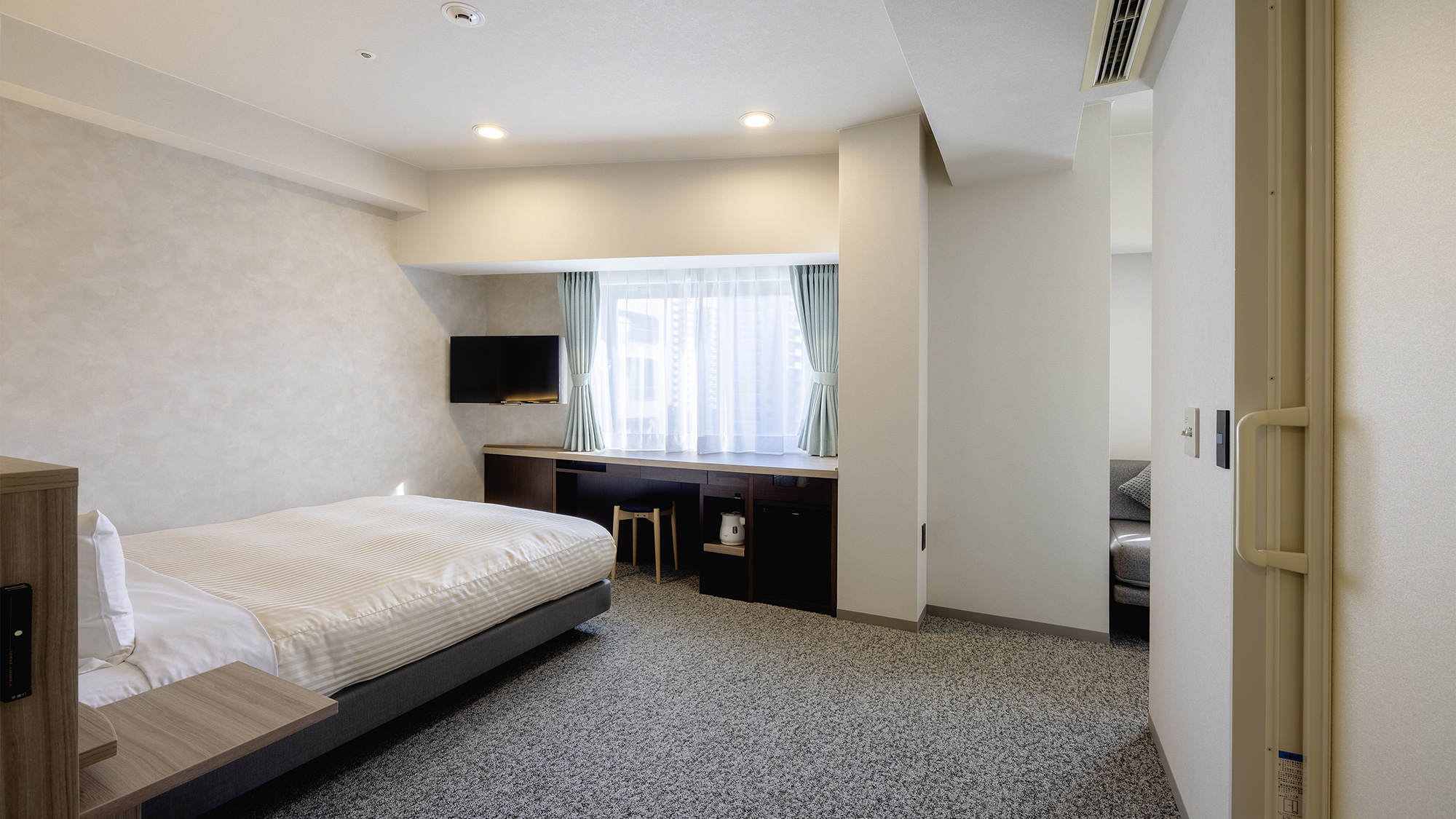 【バリアフリー】27平米/ダブルベッド（151cm幅）車椅子の方もスムーズにご利用いただけます