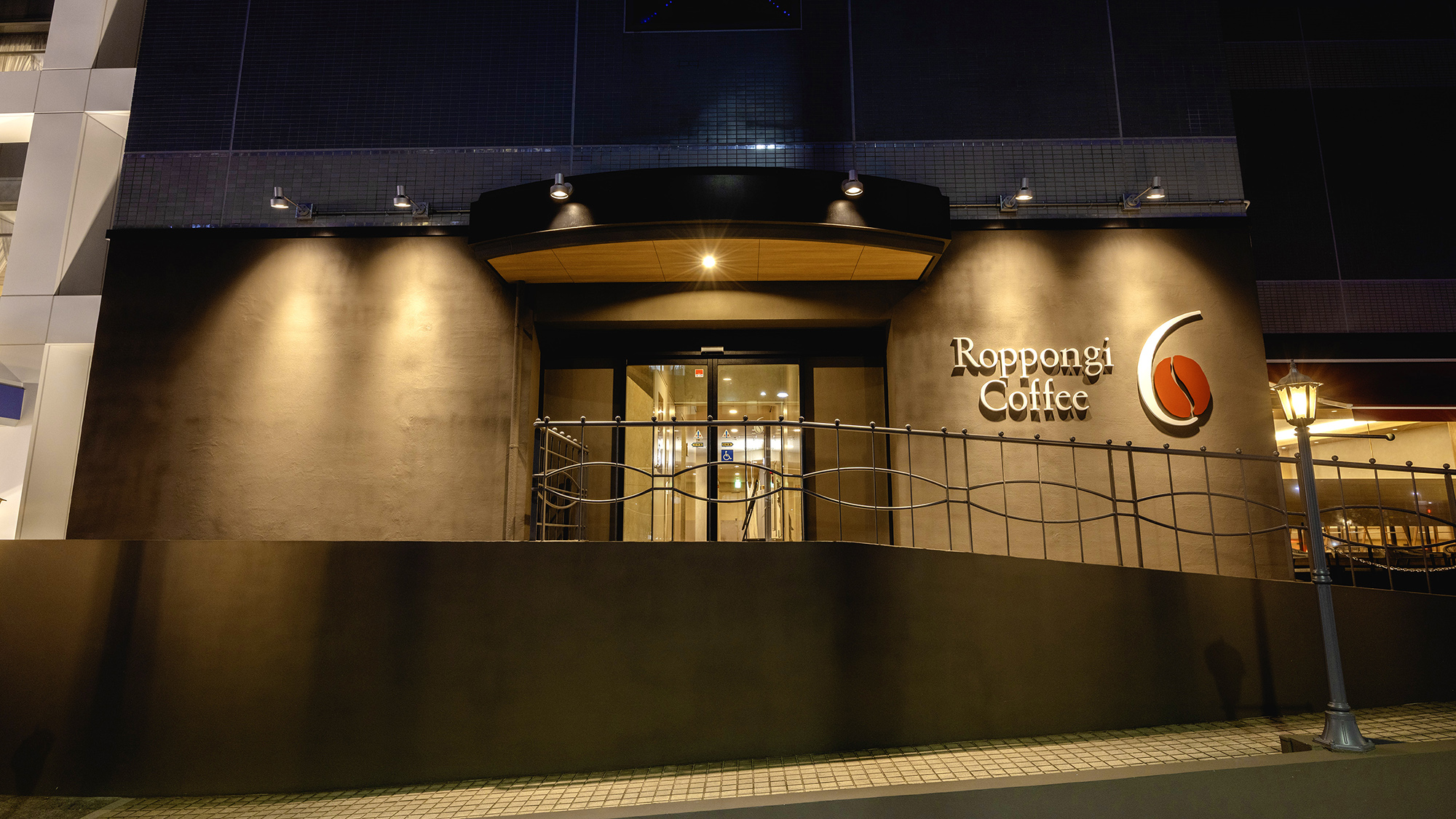 【Roppongi Coffee】外観