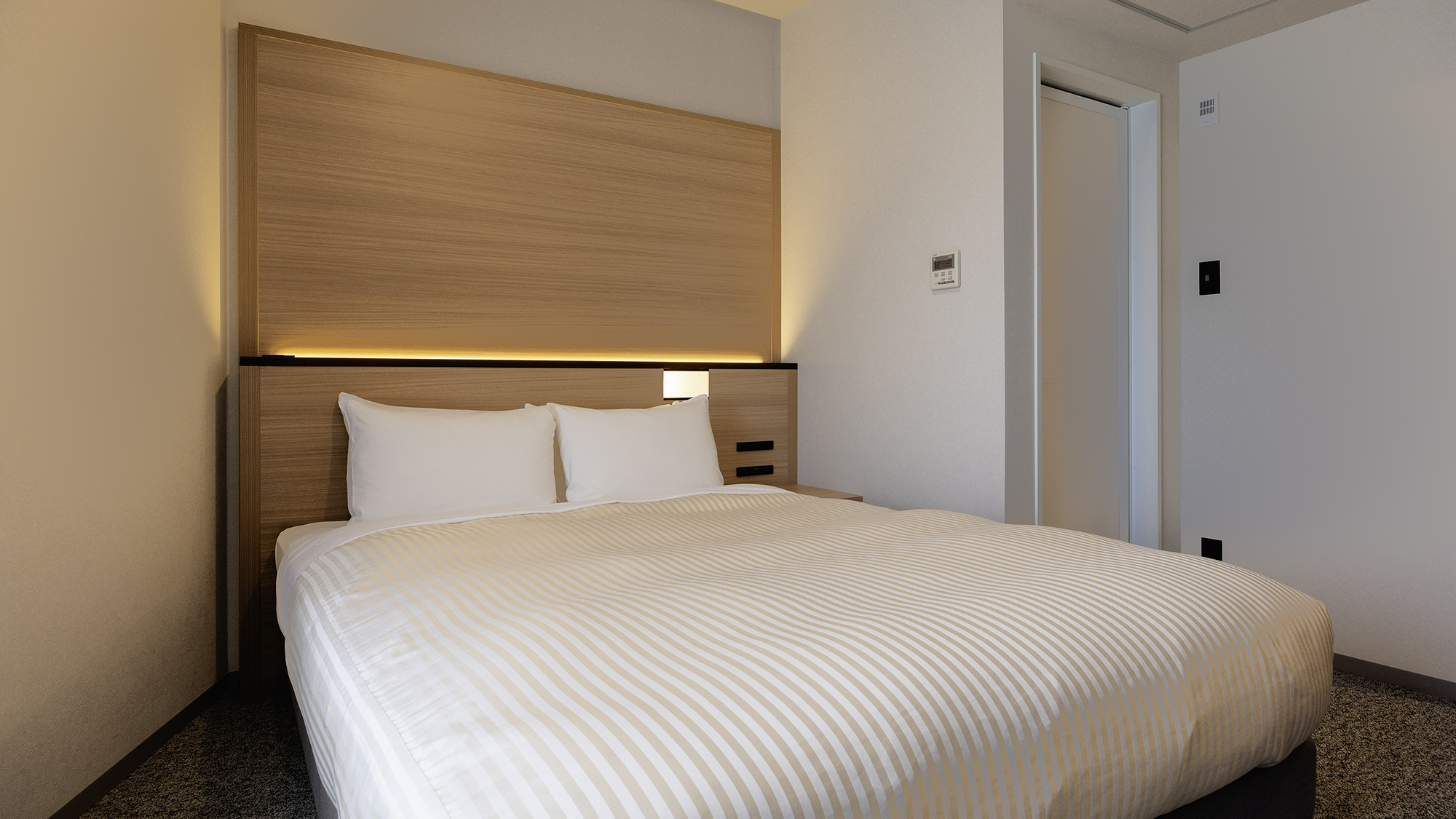 【ダブル】20平米/ダブルベッド（154cm幅）