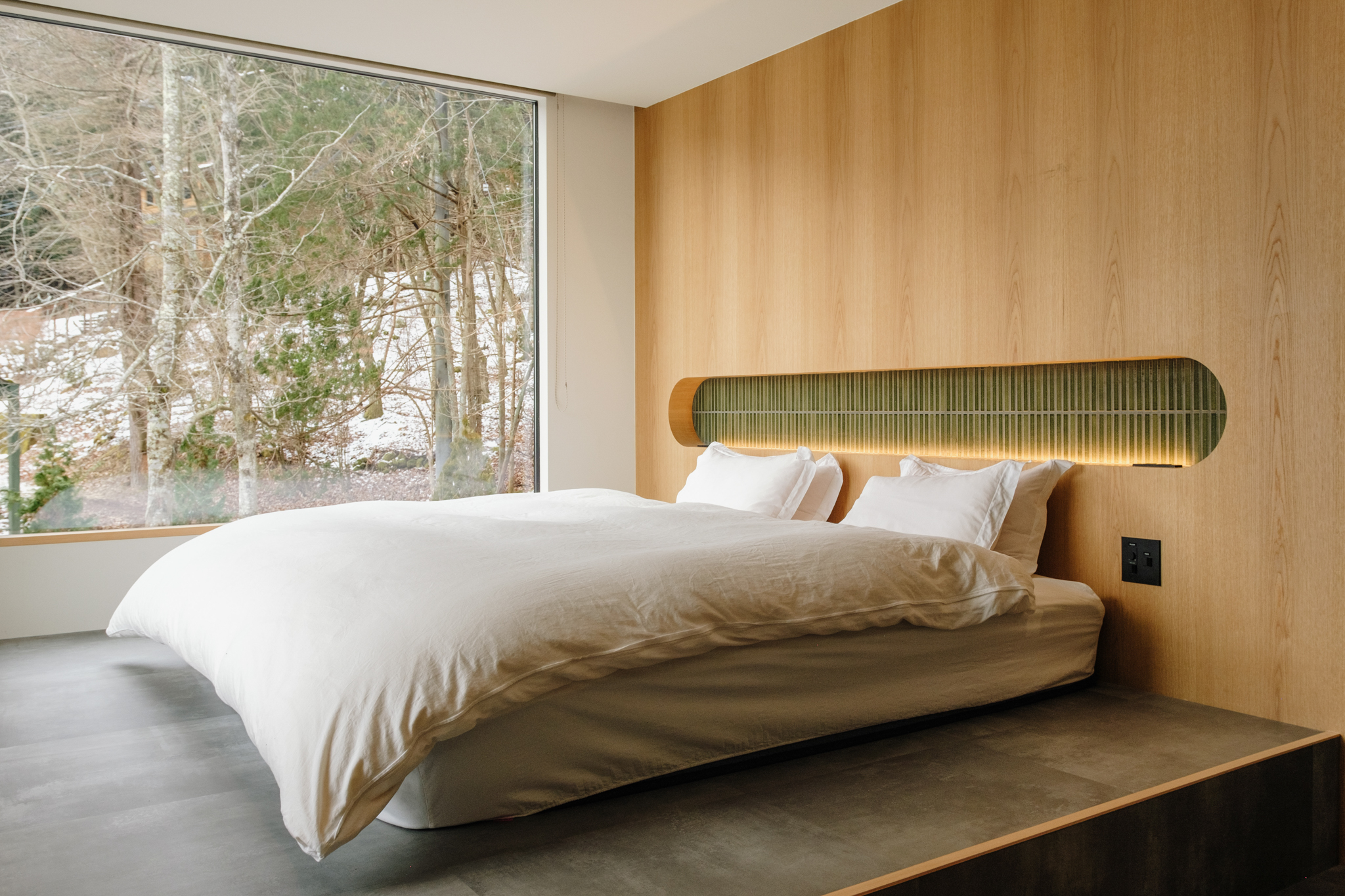 マスターベッドルーム