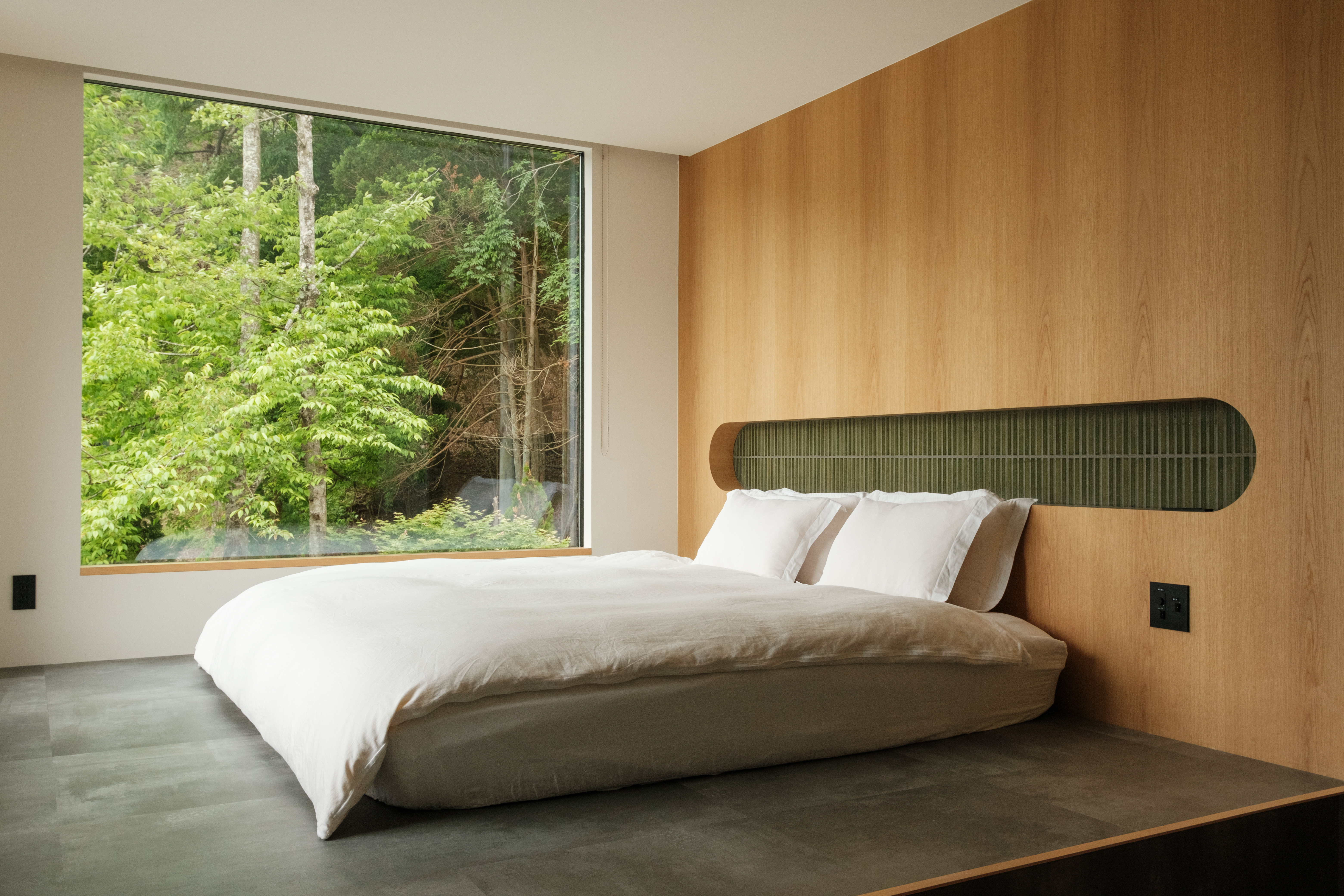 マスターベッドルーム