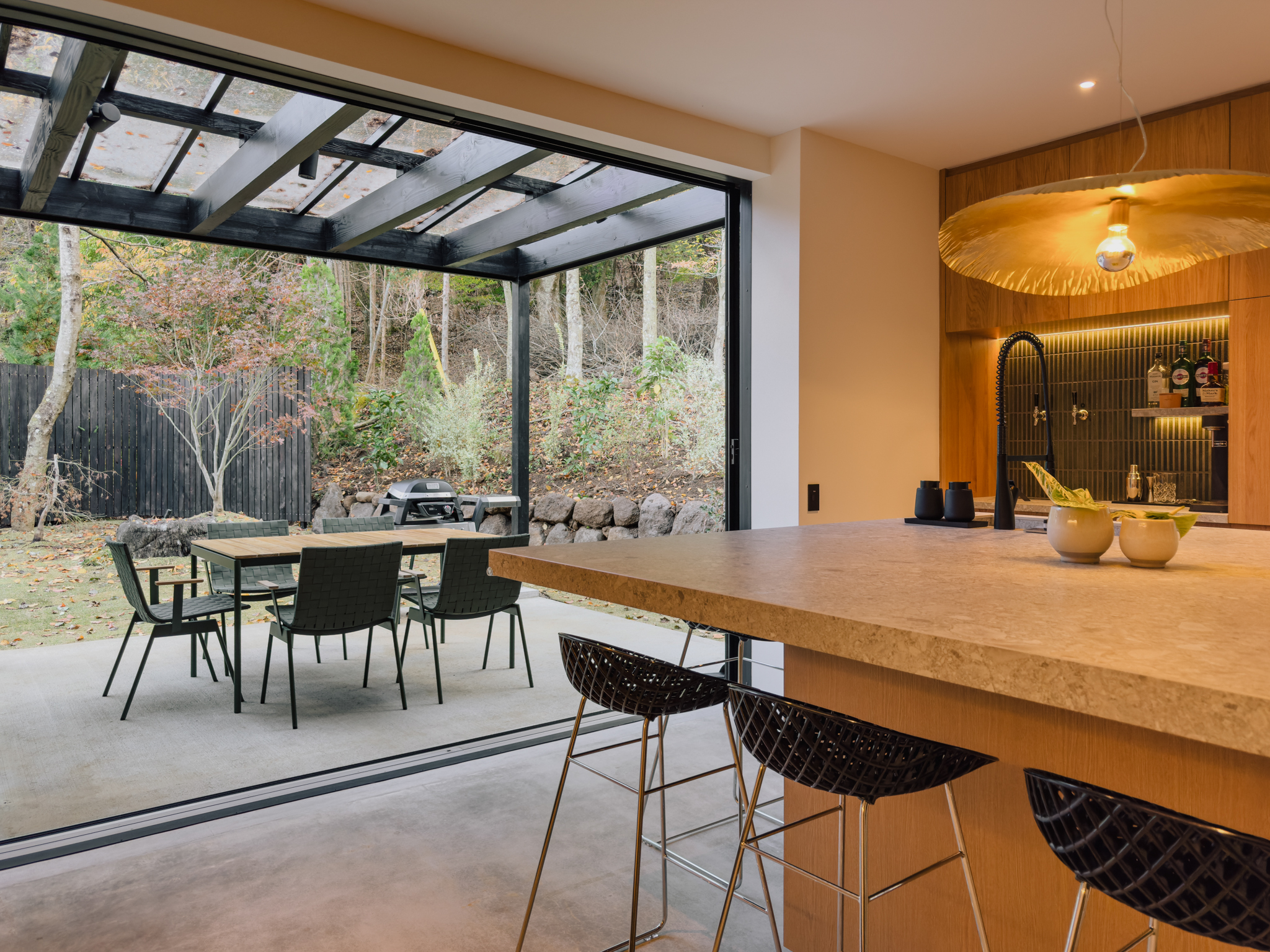 リビング＆バルコニー