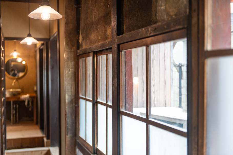 【無人チェックイン/禁煙】篠山城下町の中心街に位置する古民家を改修したゲストハウス