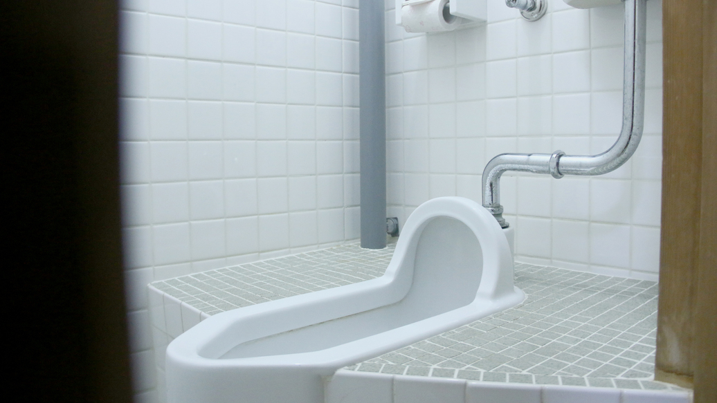 2段ベッド＋布団１組洋室＜洗面・和式トイレ付＞風呂共用最大3名 