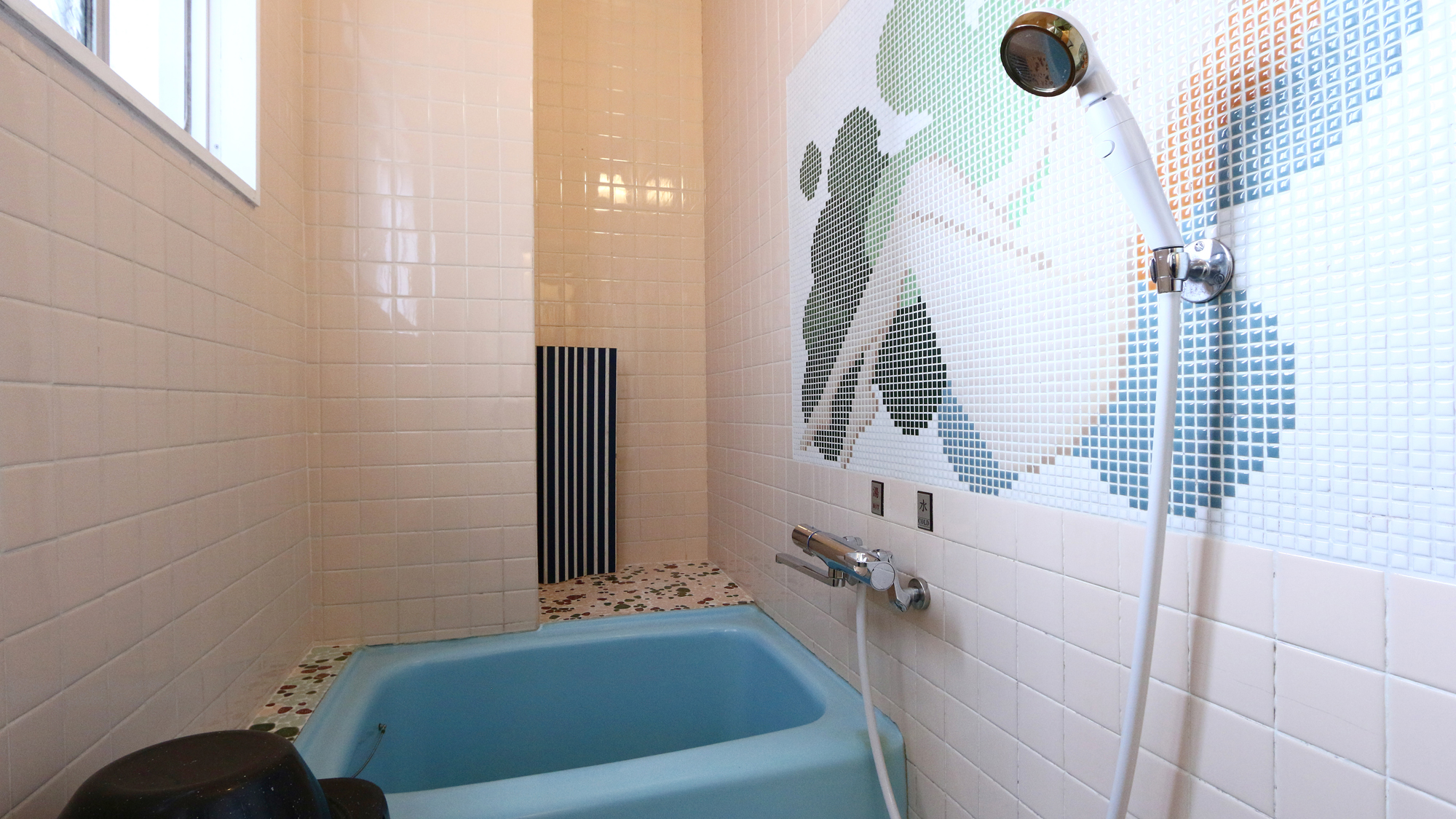 2段ベッド＋布団１組洋室＜洗面・風呂・和式トイレ付き＞最大3名