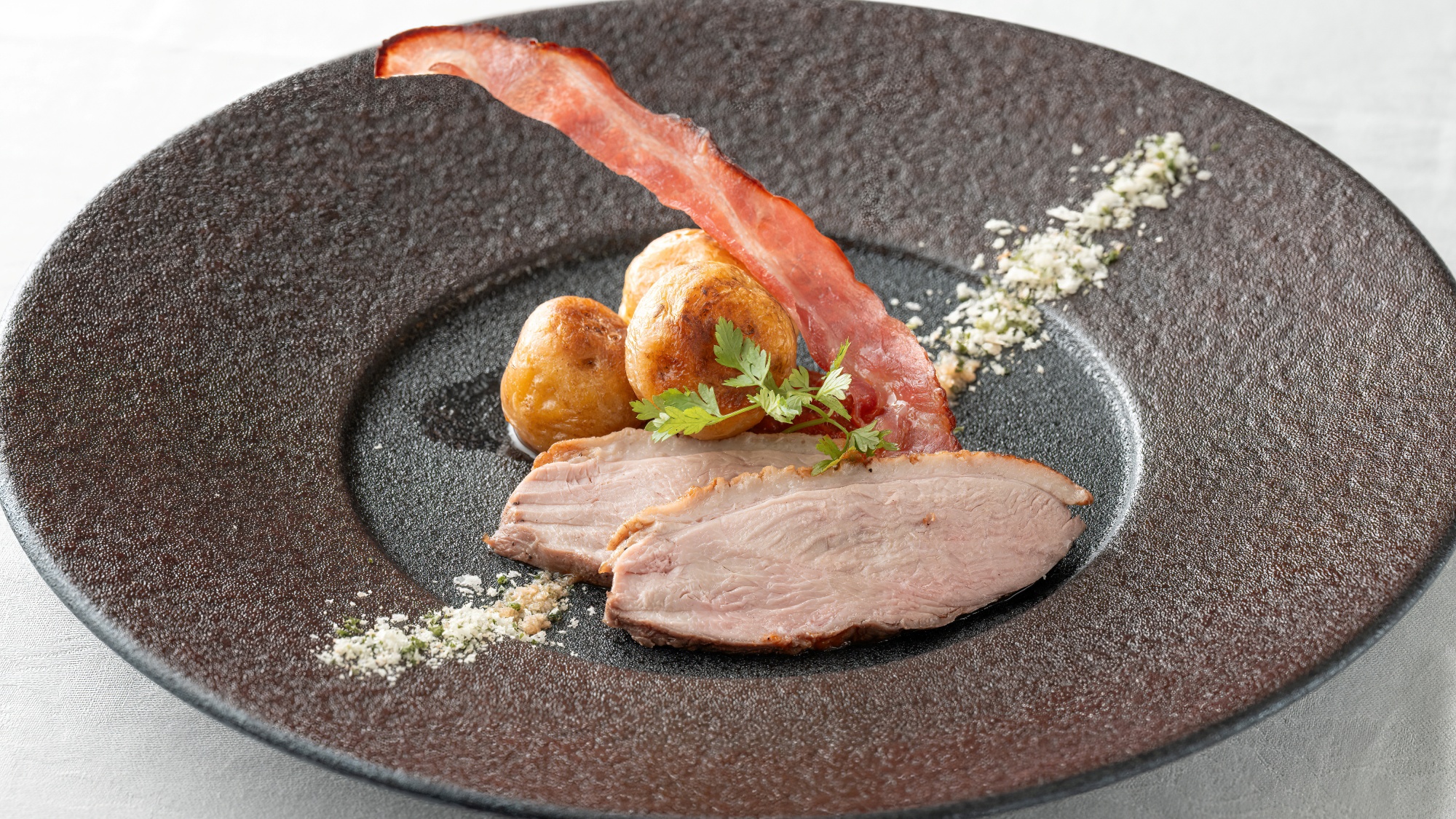 ■ご夕食一例／夏メニュー【ジャガイモのオーブン焼き 　鴨胸肉の低温ロースト】