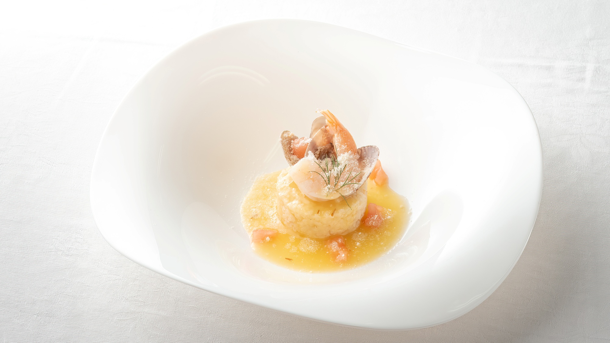 ■ご夕食一例／夏メニュー【魚介のパエリア風　ガトー仕立て　山の手スタイル】