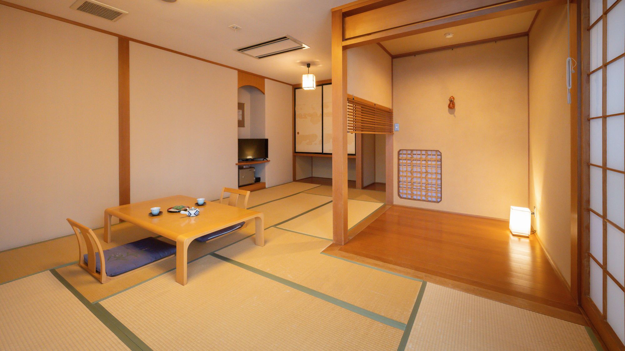 ■スタンダード和室｜12畳の最大4名様までお泊りいただけるゆとりの空間