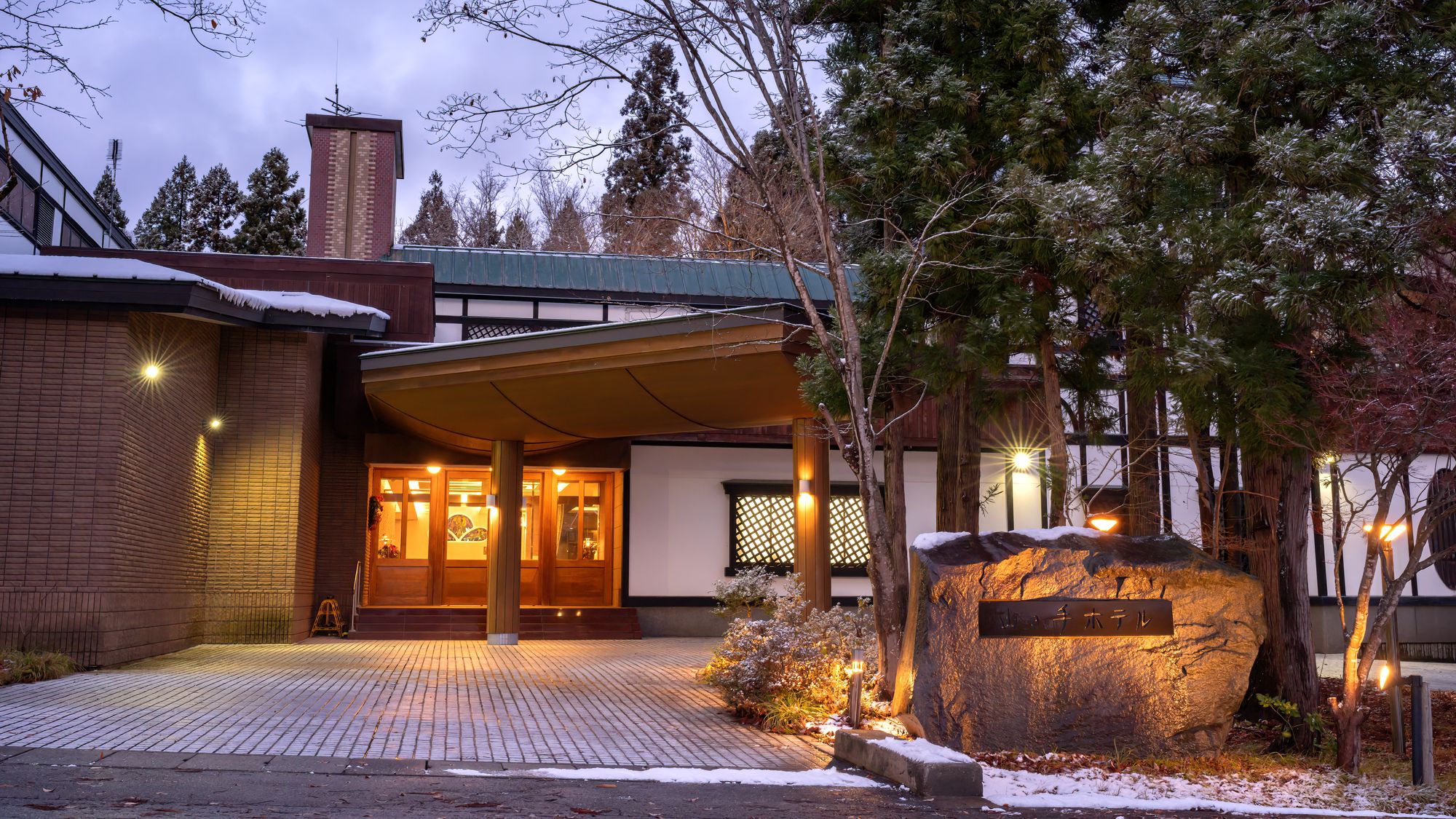 ■外観｜四季折々の美しい景色で非日常の時間をお過ごしください