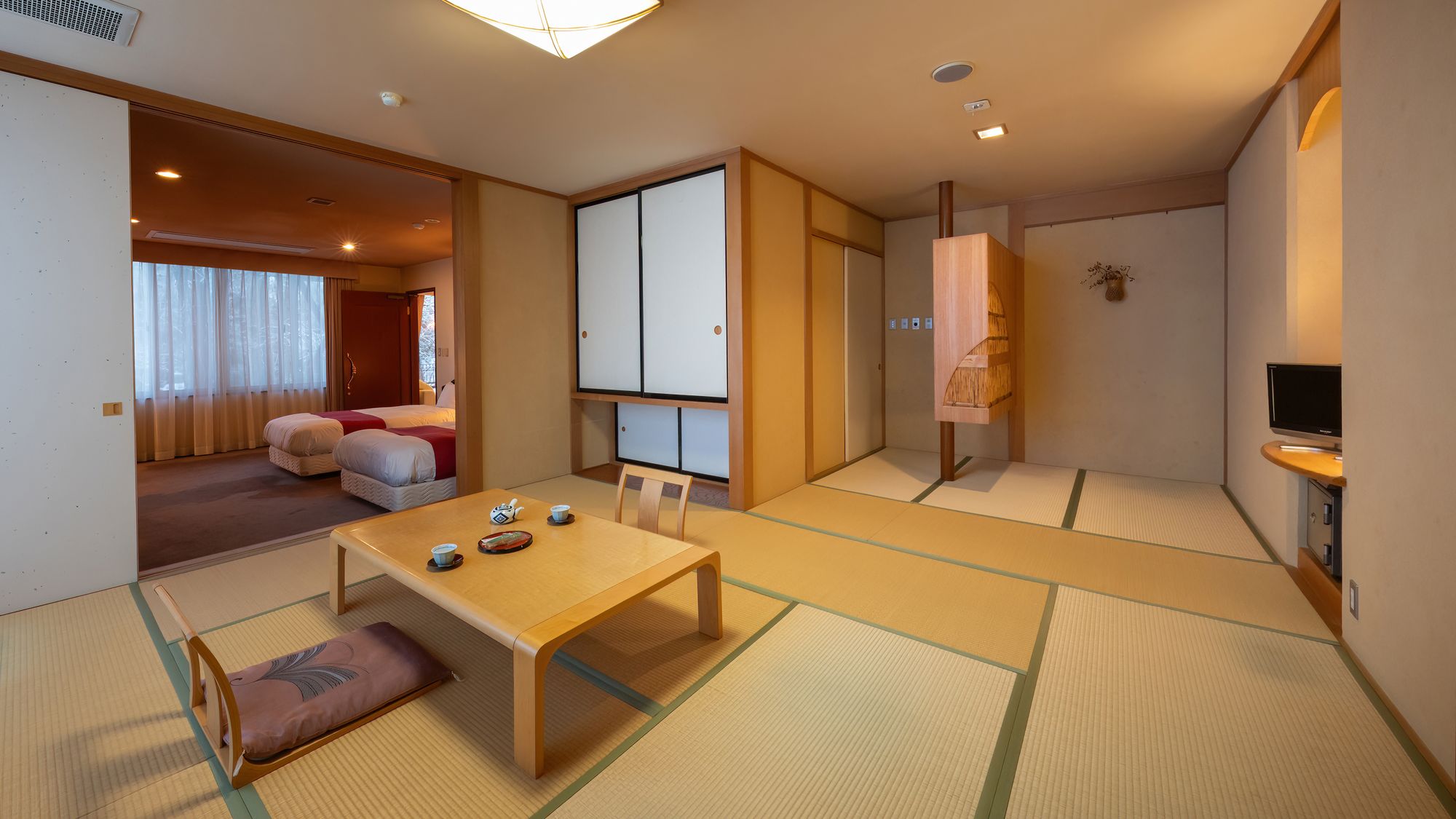■ジュニアスイート｜和と洋の客室で贅沢なひとときをお愉しみください