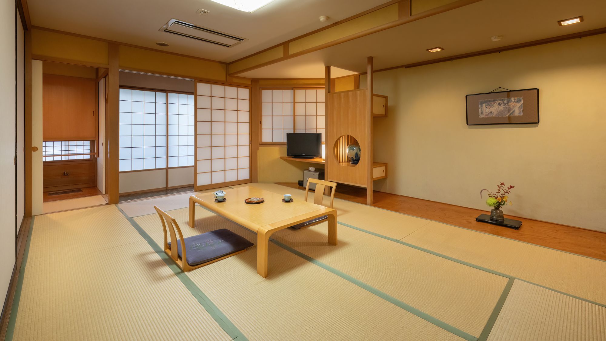 ■2間和室2ベッドルーム｜12畳のお部屋が2つ並んだ広々とした和室にセミダブルベッドを2つ完備