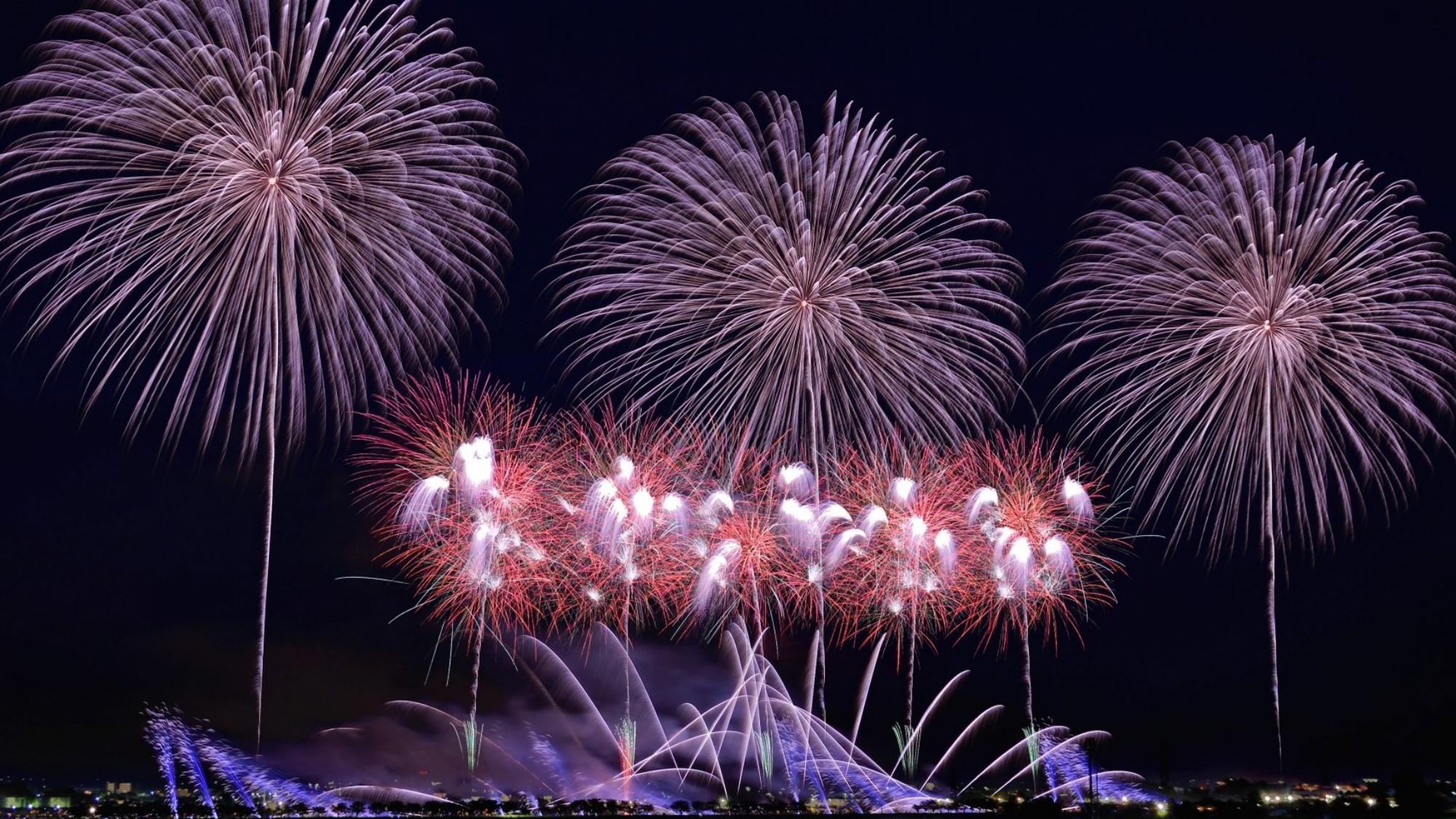 ■周辺観光｜日本三大花火大会『大曲の花火』