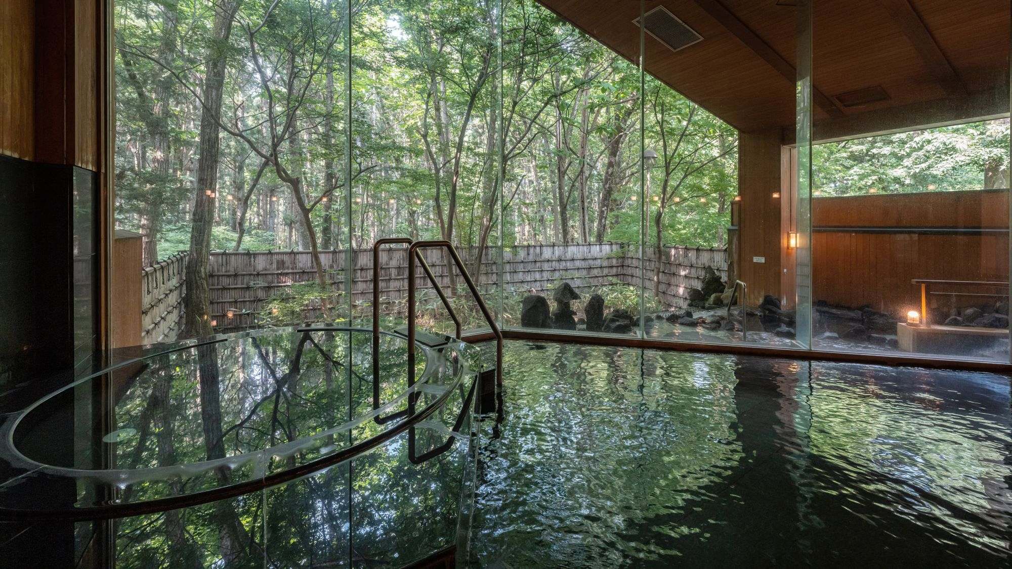 ■大浴場｜ナトリウム塩化物・柔らかな湯炭酸水素塩泉で、肩こりや神経痛、きりきず、やけどに効果的