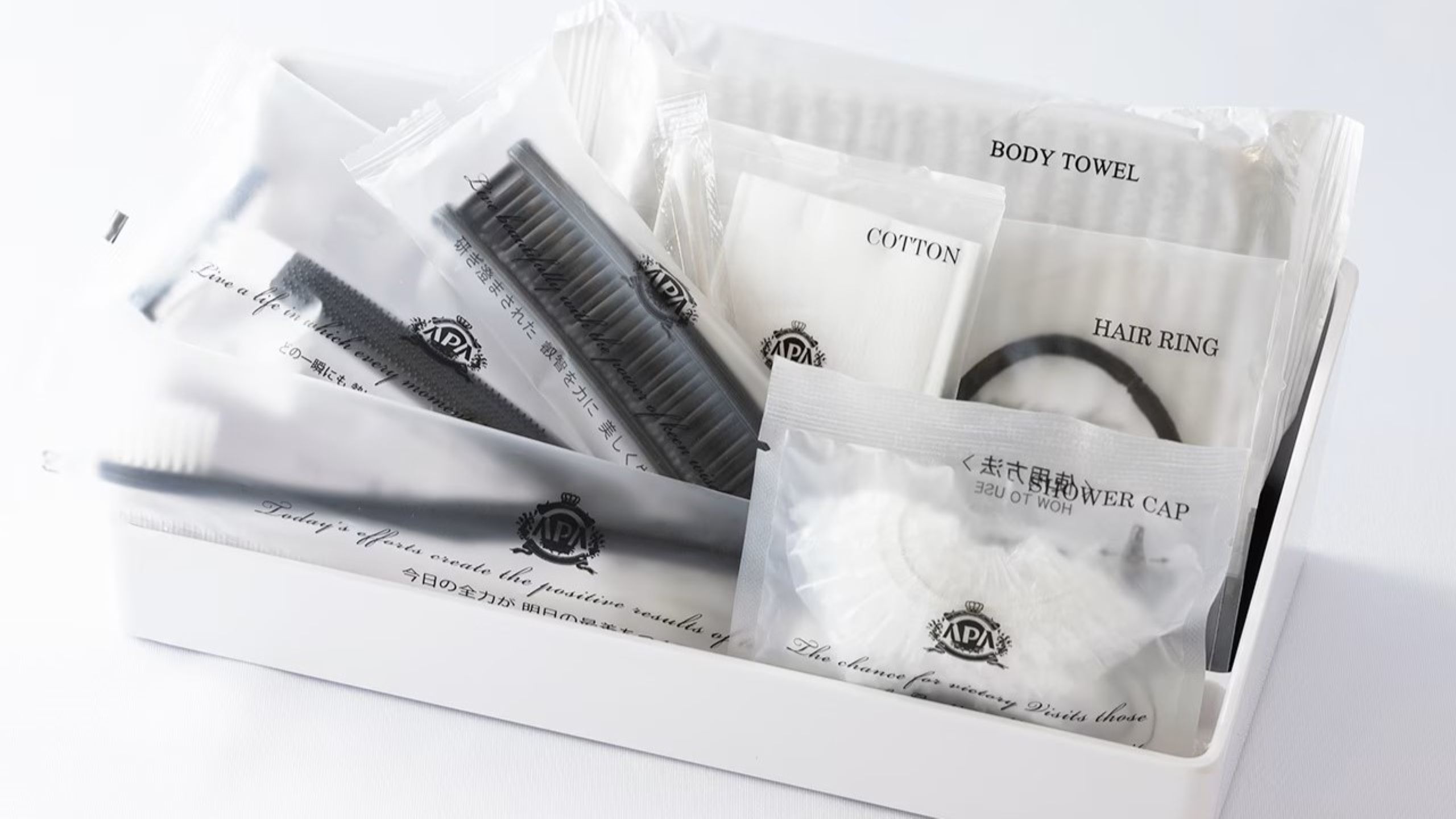 環境に配慮した素材を使用したハイグレードアメニティセット（順次導入）。