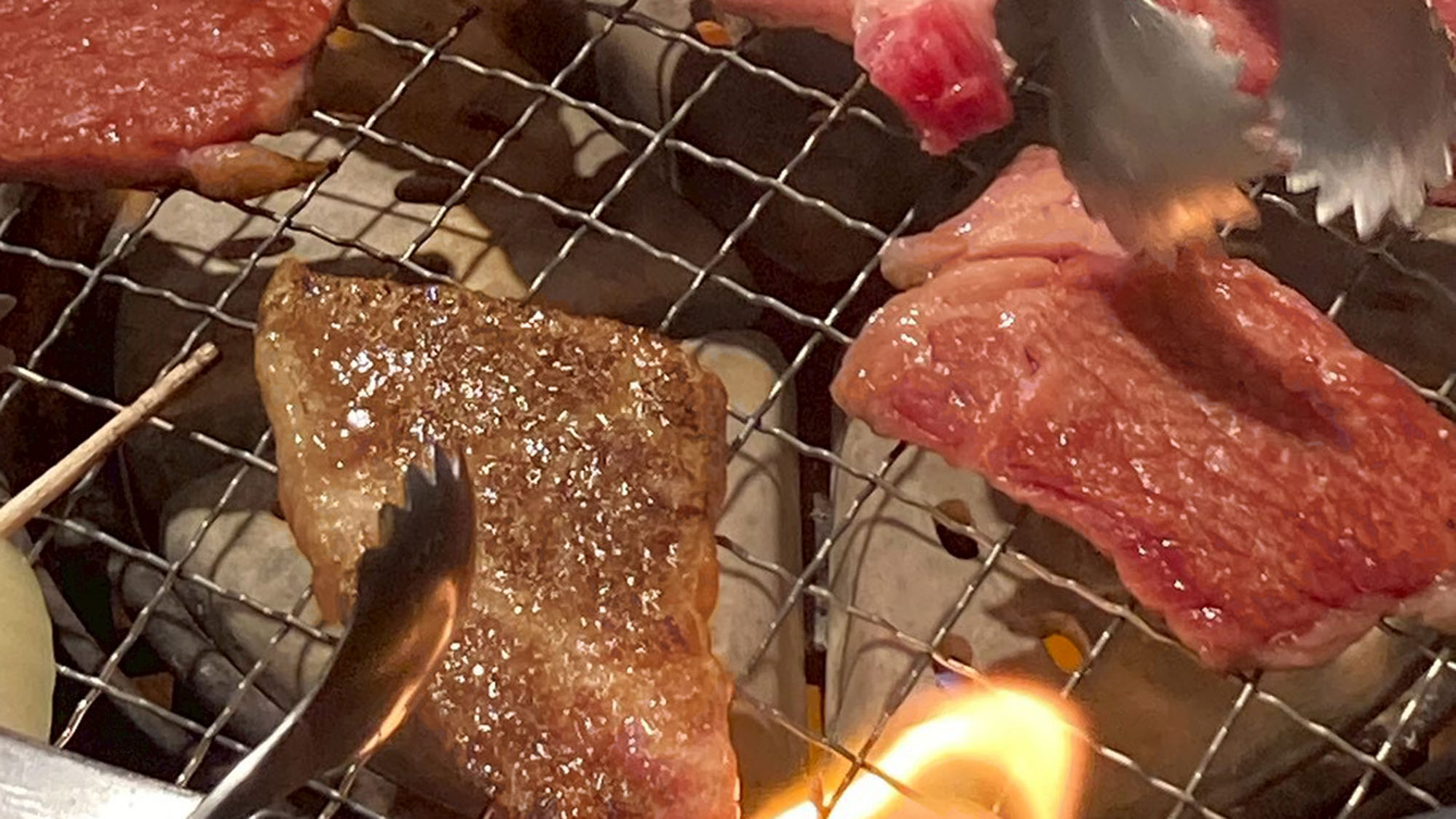 柔らかく甘みのある脂にうまみたっぷりの赤身でとろける