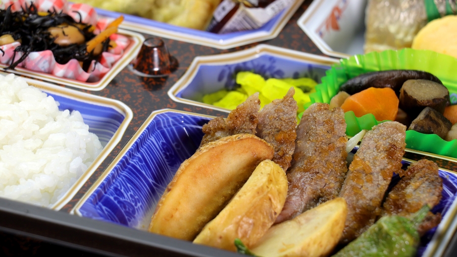 【グレードアップ夕食2食付】ちょっぴり贅沢！夕食の仕出し弁当が少しリッチに☆軽朝食付き♪