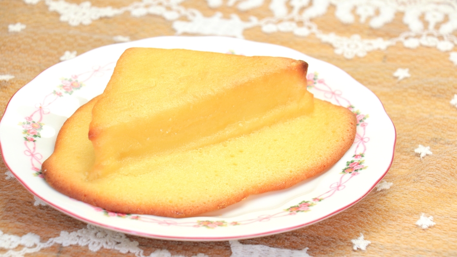 【2食付き】夕食は仕出し弁当をご提供！朝はちょうどいいボリュームの特製パン付き(*^_^*)