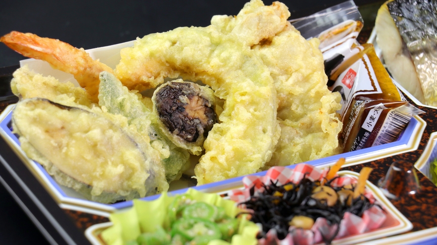 【グレードアップ夕食2食付】ちょっぴり贅沢！夕食の仕出し弁当が少しリッチに☆軽朝食付き♪