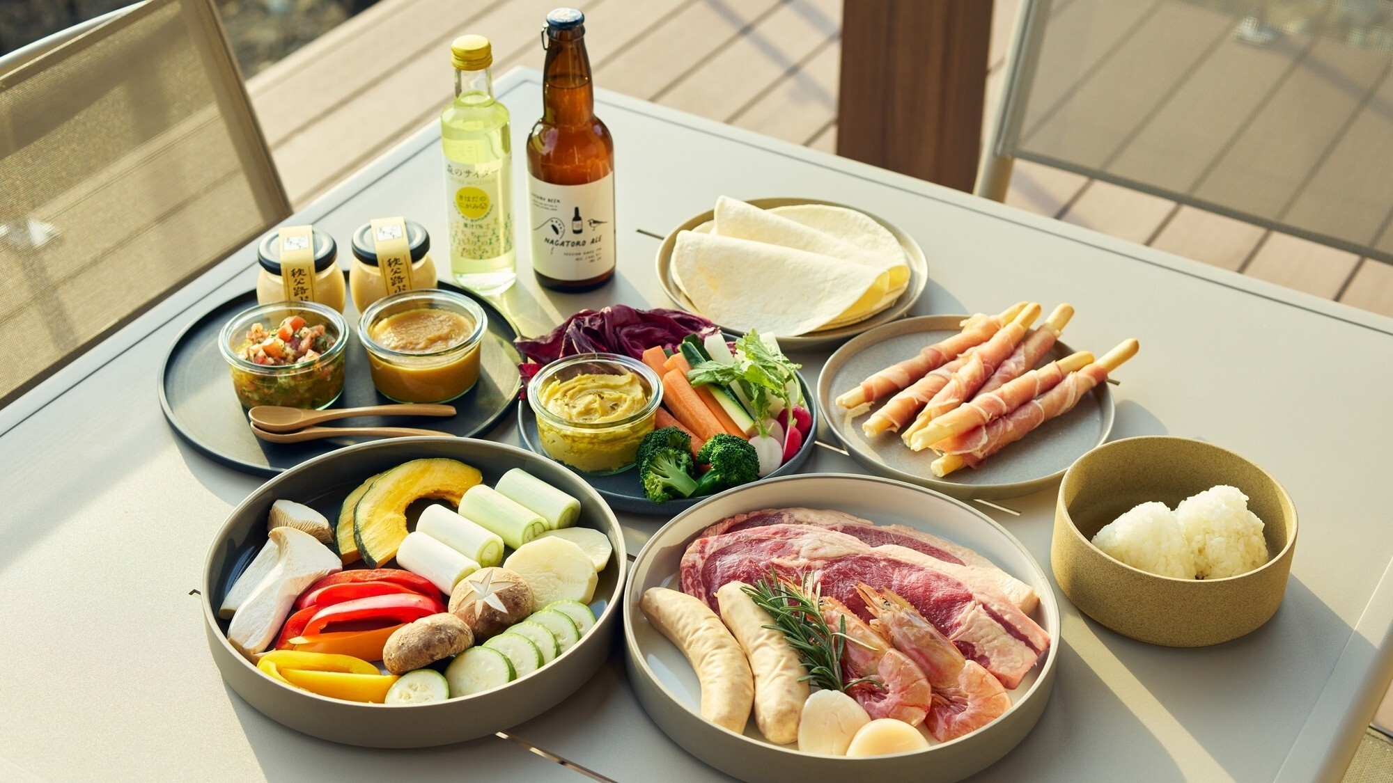[夕食/BBQ]みんなでお楽しみいただけるお料理をご用意しております。