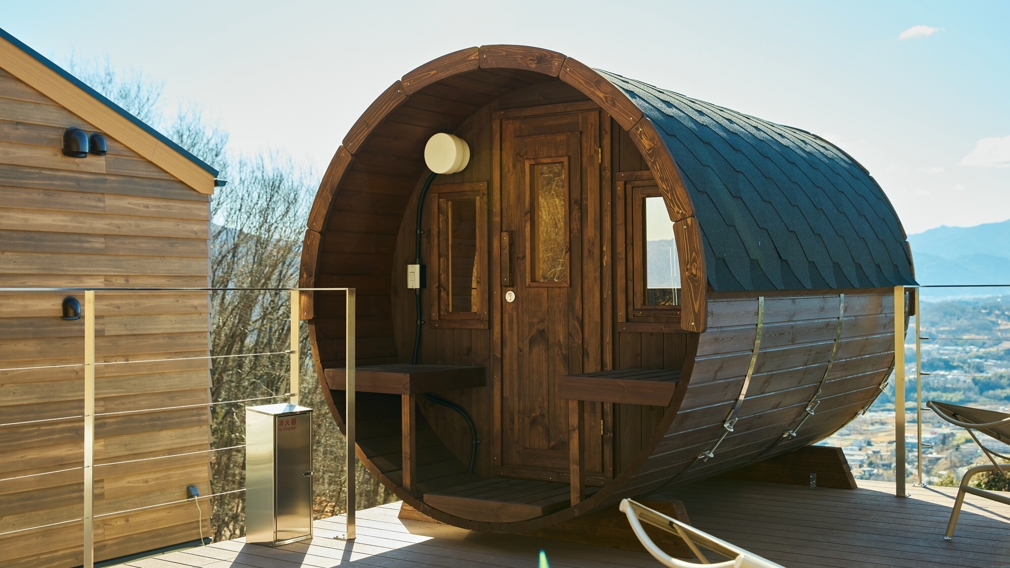 [SAUNA]バレルサウナは敷地内に2つご用意しております。