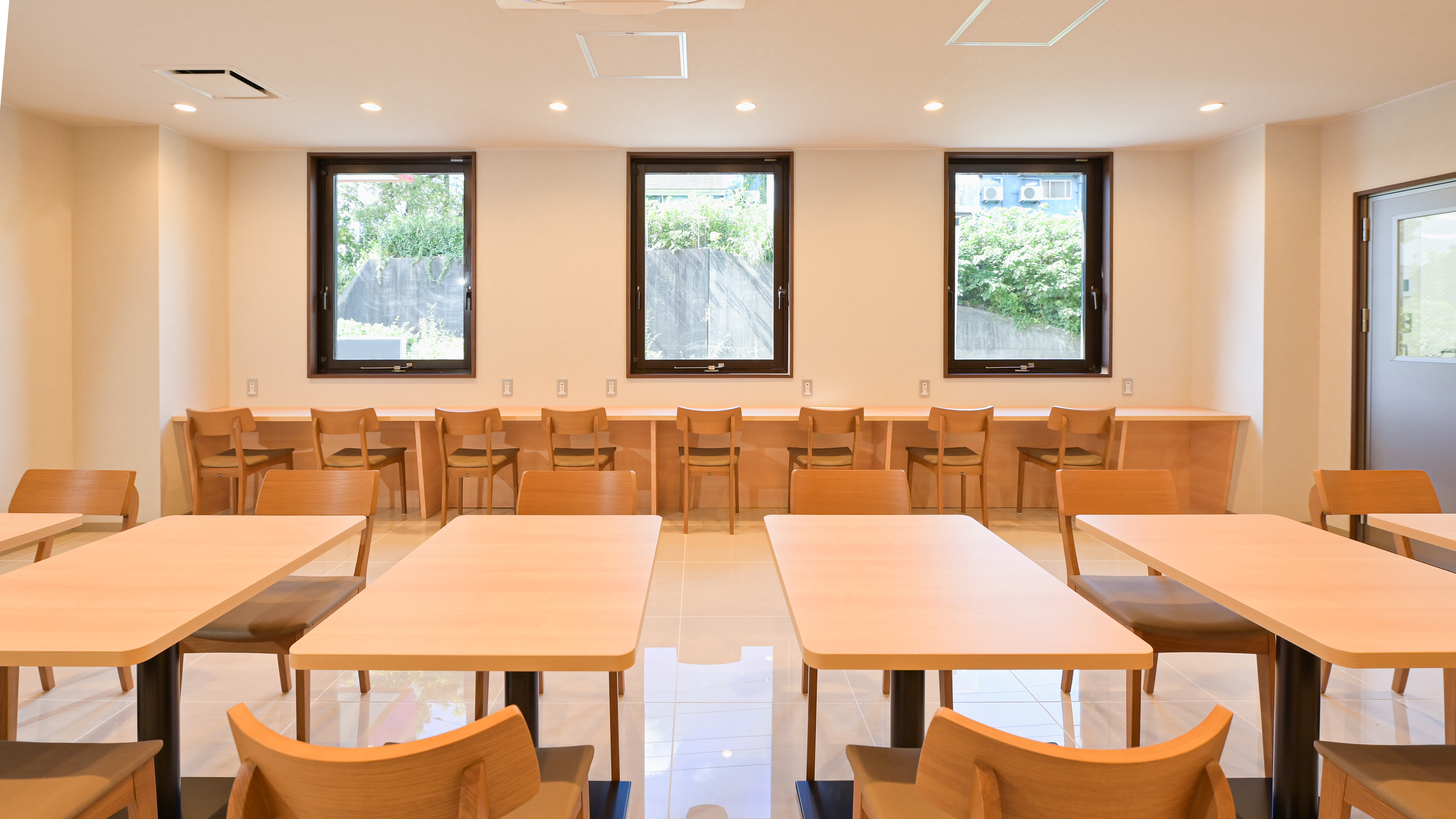 朝食会場イメージ