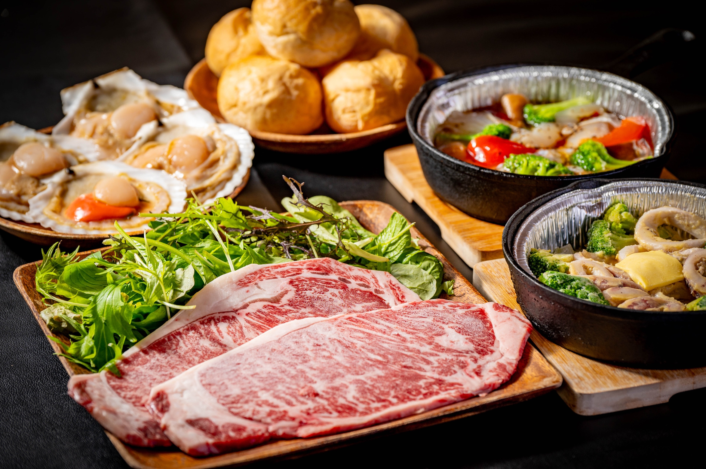 【1泊2食付き】グランピングBBQプラン〜広島県産牛ステーキや瀬戸内産の牡蠣など広島三原の豪華BBQ