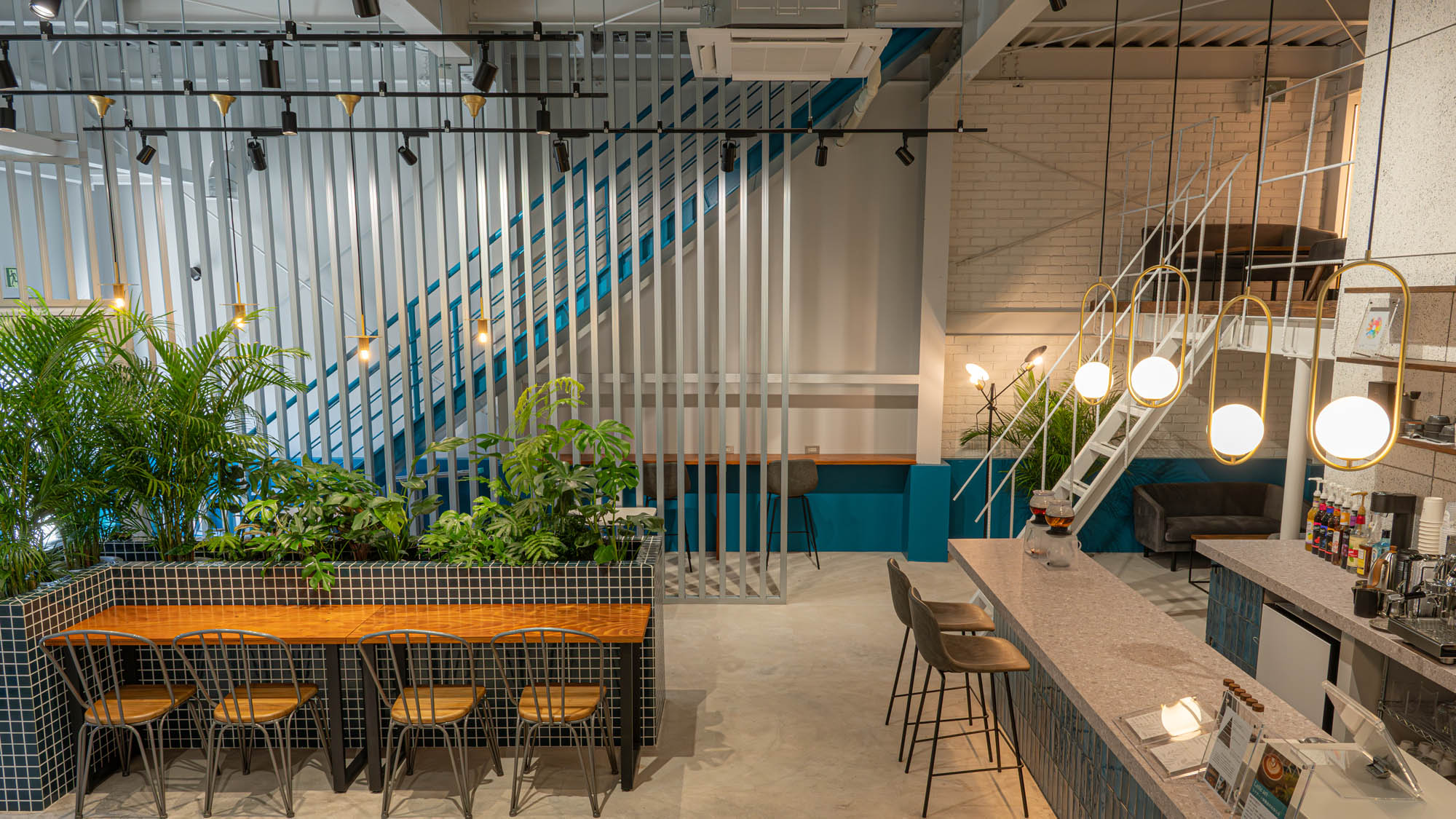 【Cafe】カフェスペース（共用ラウンジ）