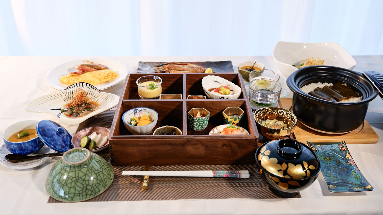 ・【食事】鶴吉川温泉ホテルオリジナルの折衷朝食をお楽しみください。