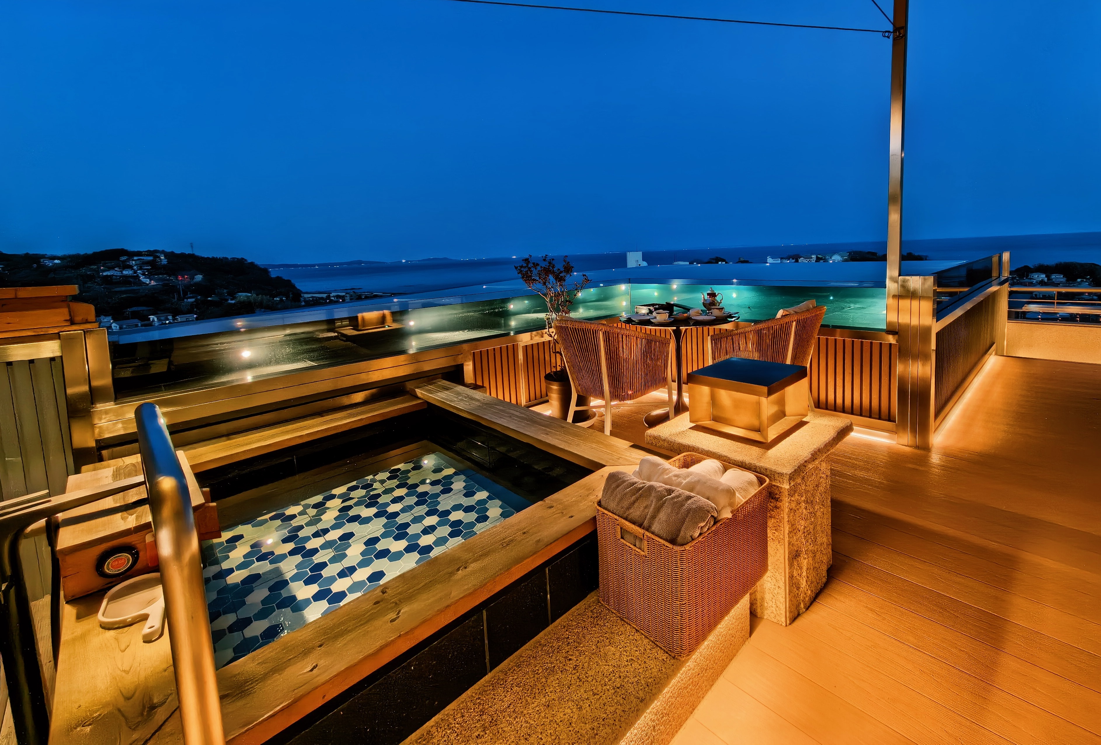 客室名：《磯鵯》