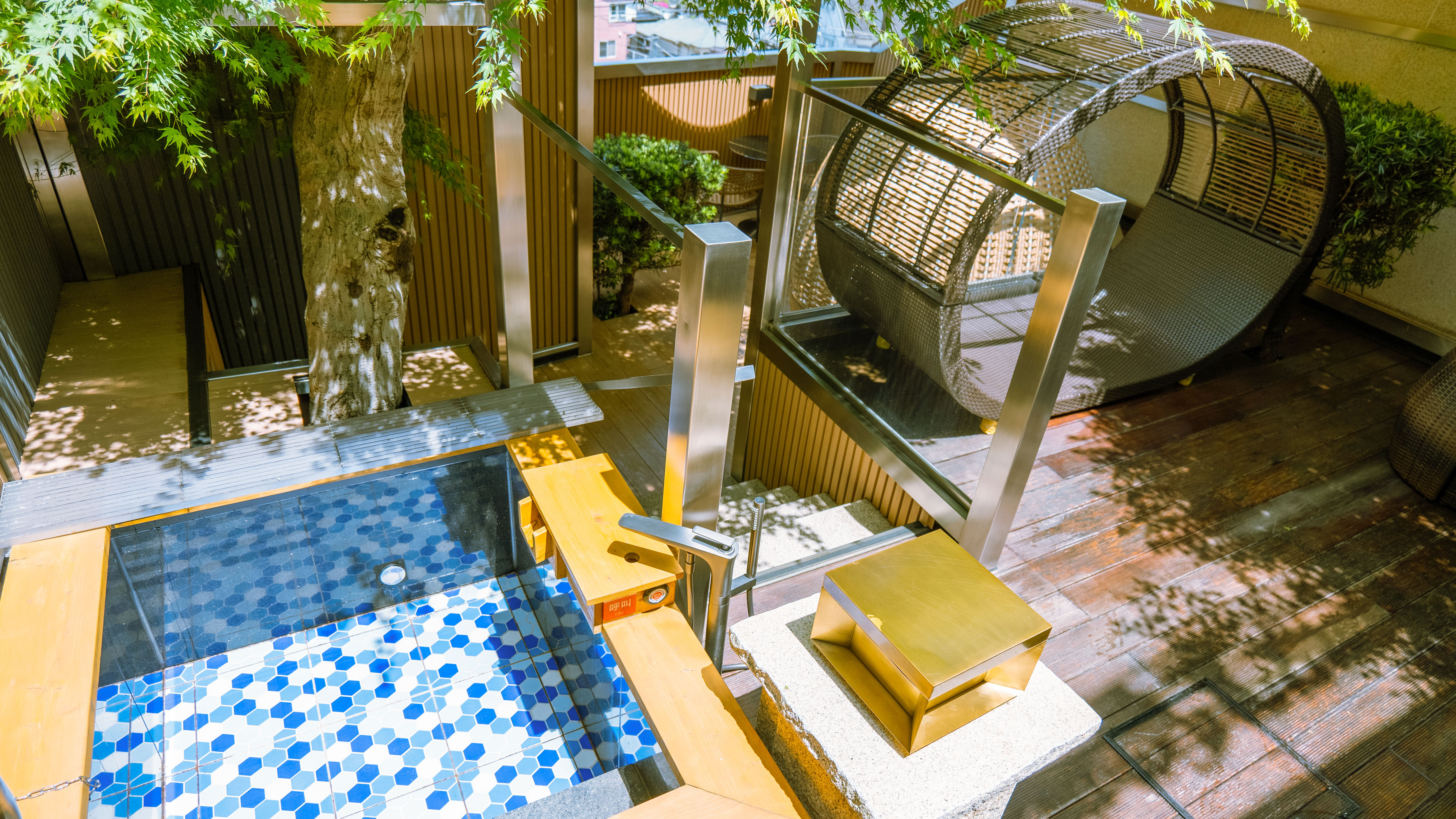 ・【客室専用庭園】自然の四季折々の表情が楽しめます