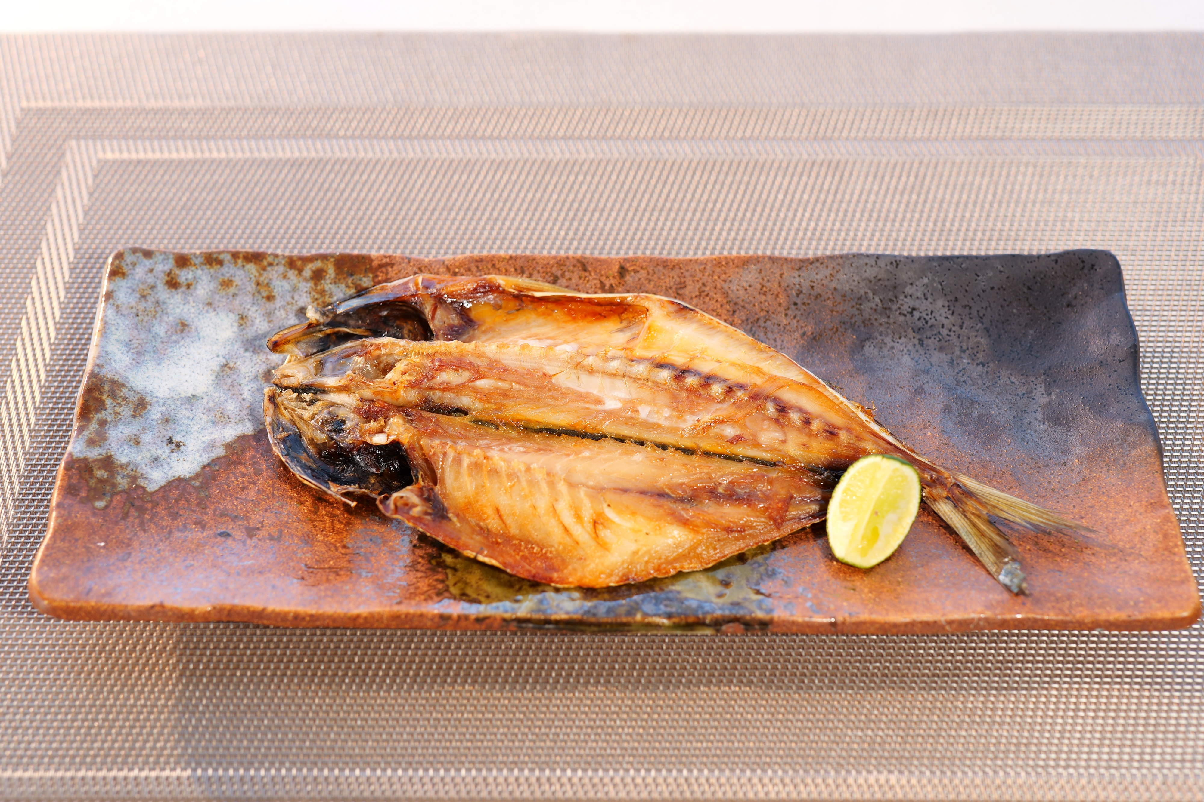 ・【食事】地元で水揚げされた魚の干物