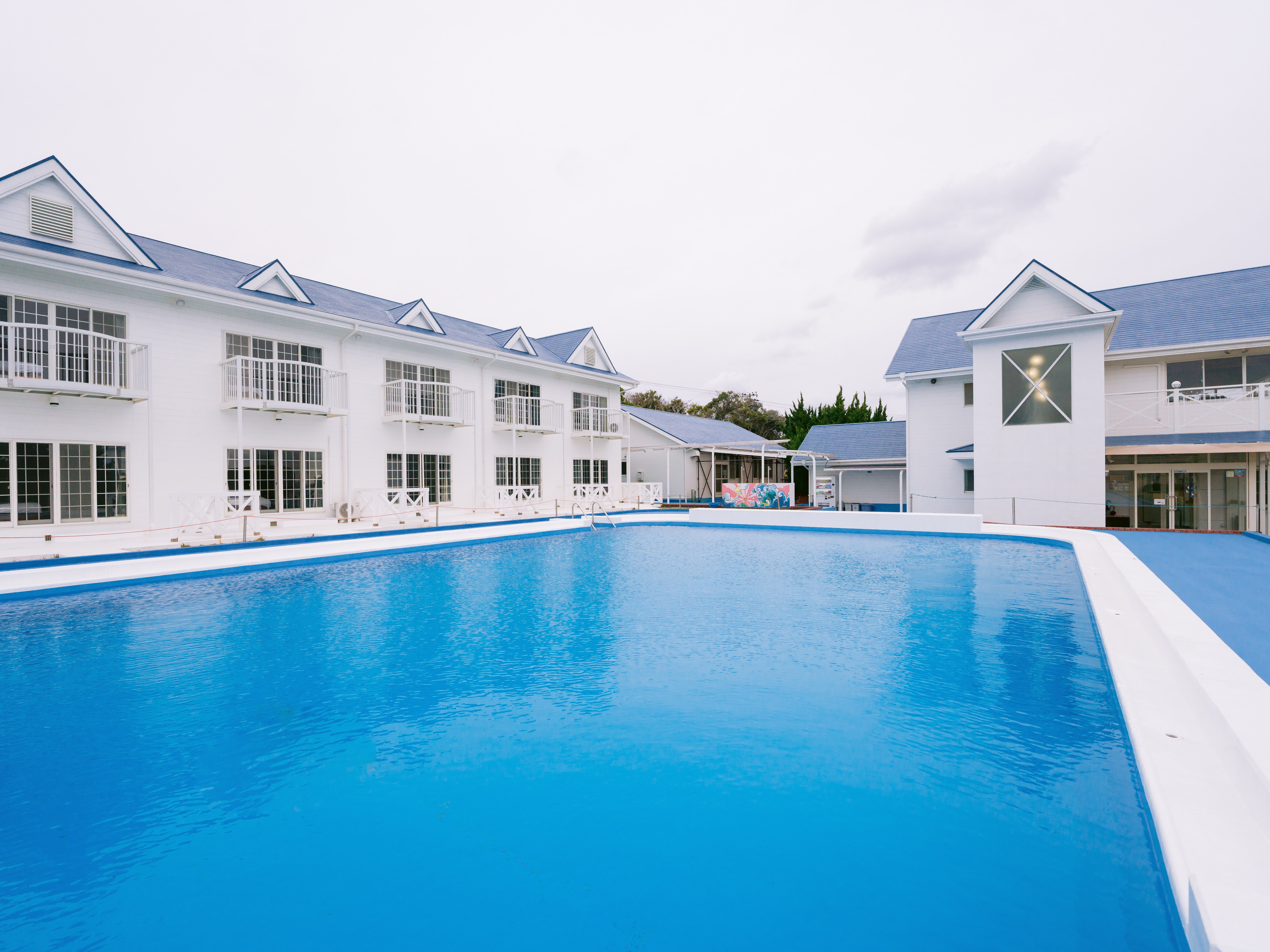 ホテル施設（プール）