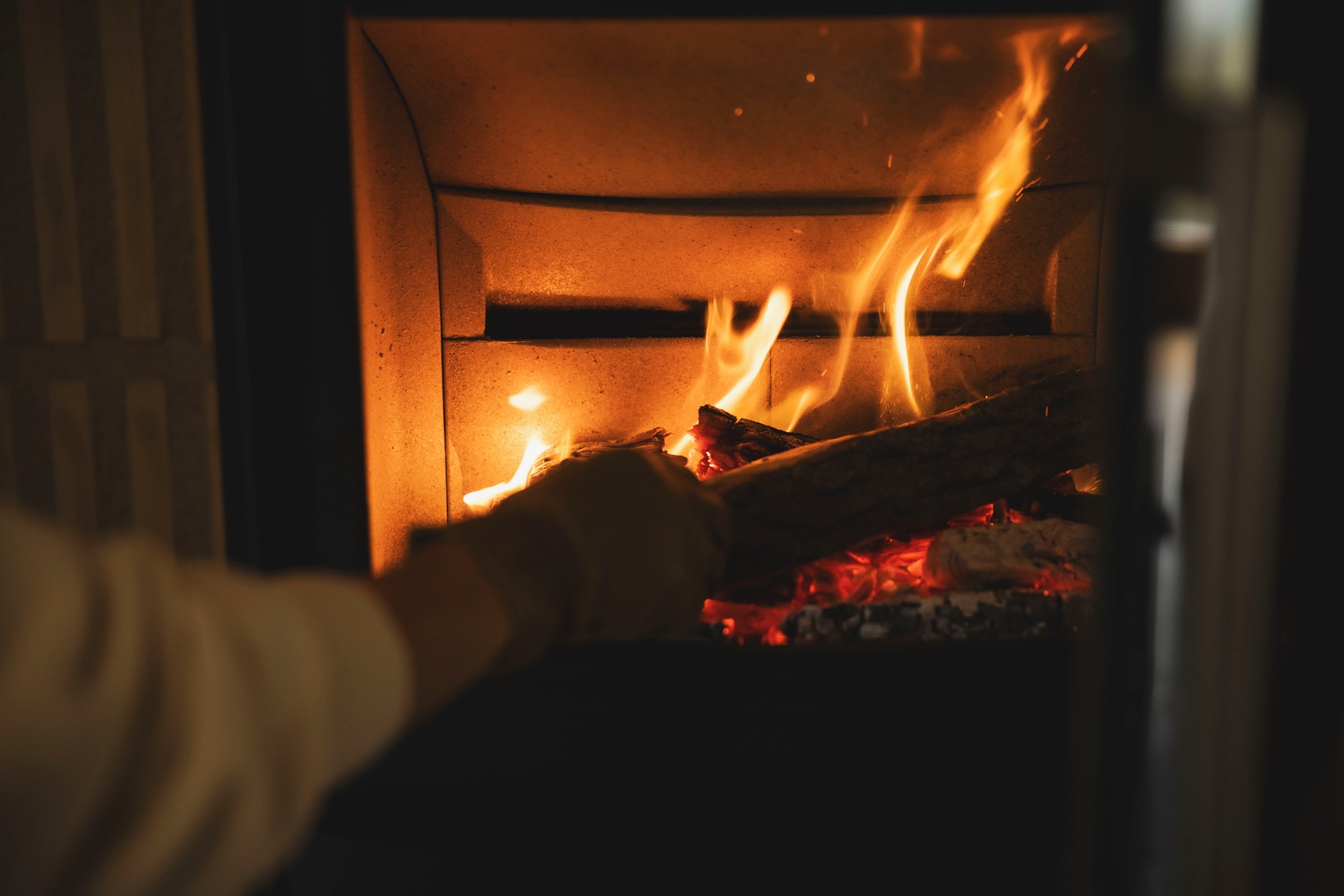《冬の贅沢》サウナ×焚き火×薪ストーブのぬくもり体験  那珂川の一棟貸リバーサイドヴィラZINEN