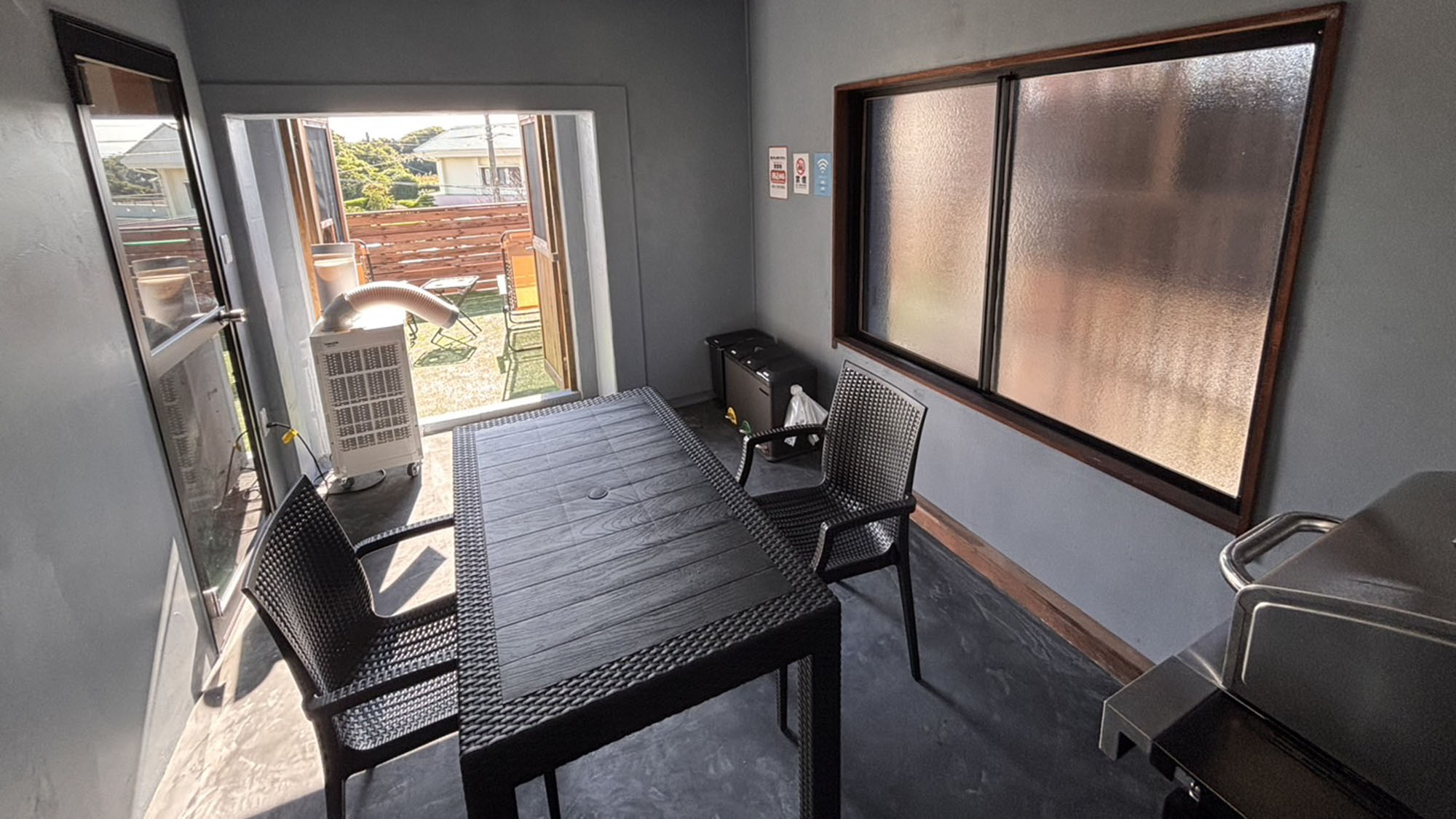 ・【sea：BBQ】屋根付きのため、天候を気にすることなく安心してご利用いただけます