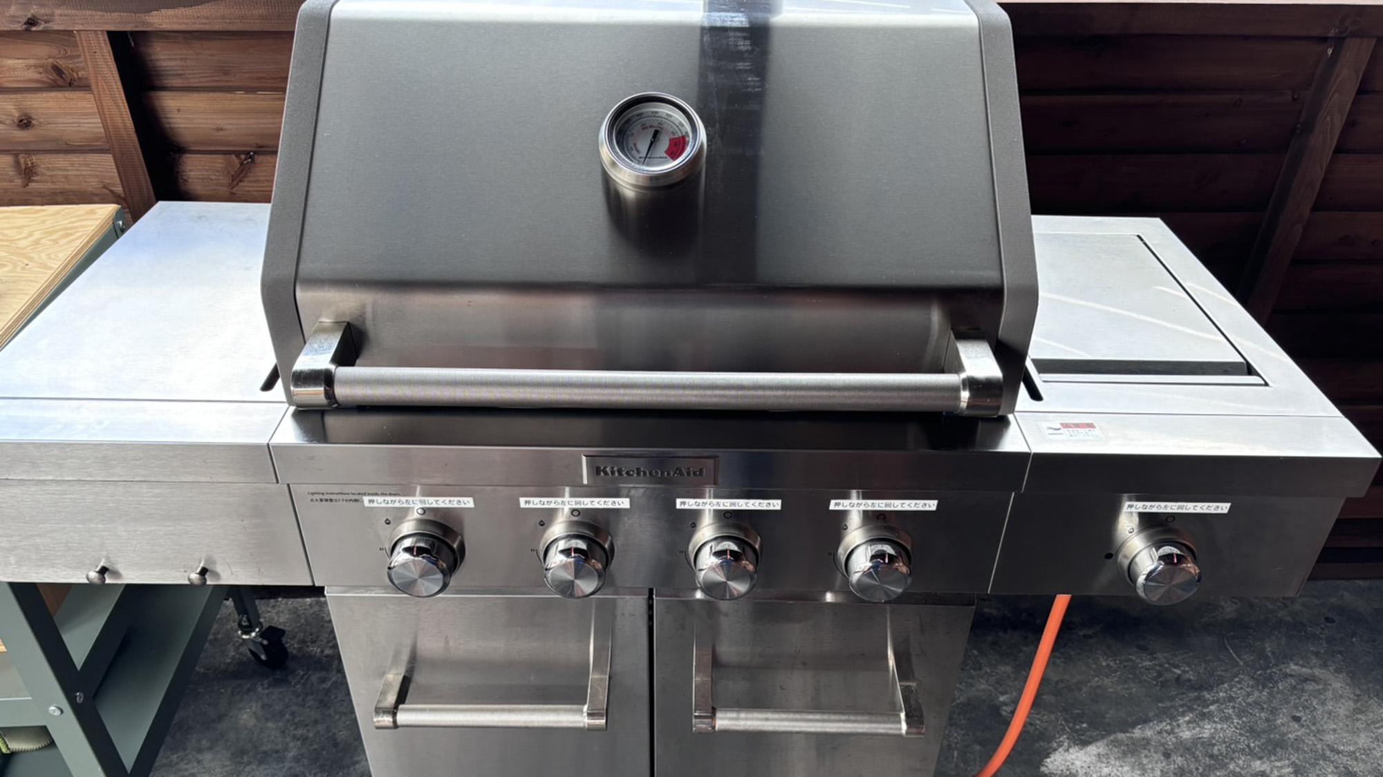 ・【BBQ】本格的なグリルで食材の焼き加減も自由に楽しむことができます