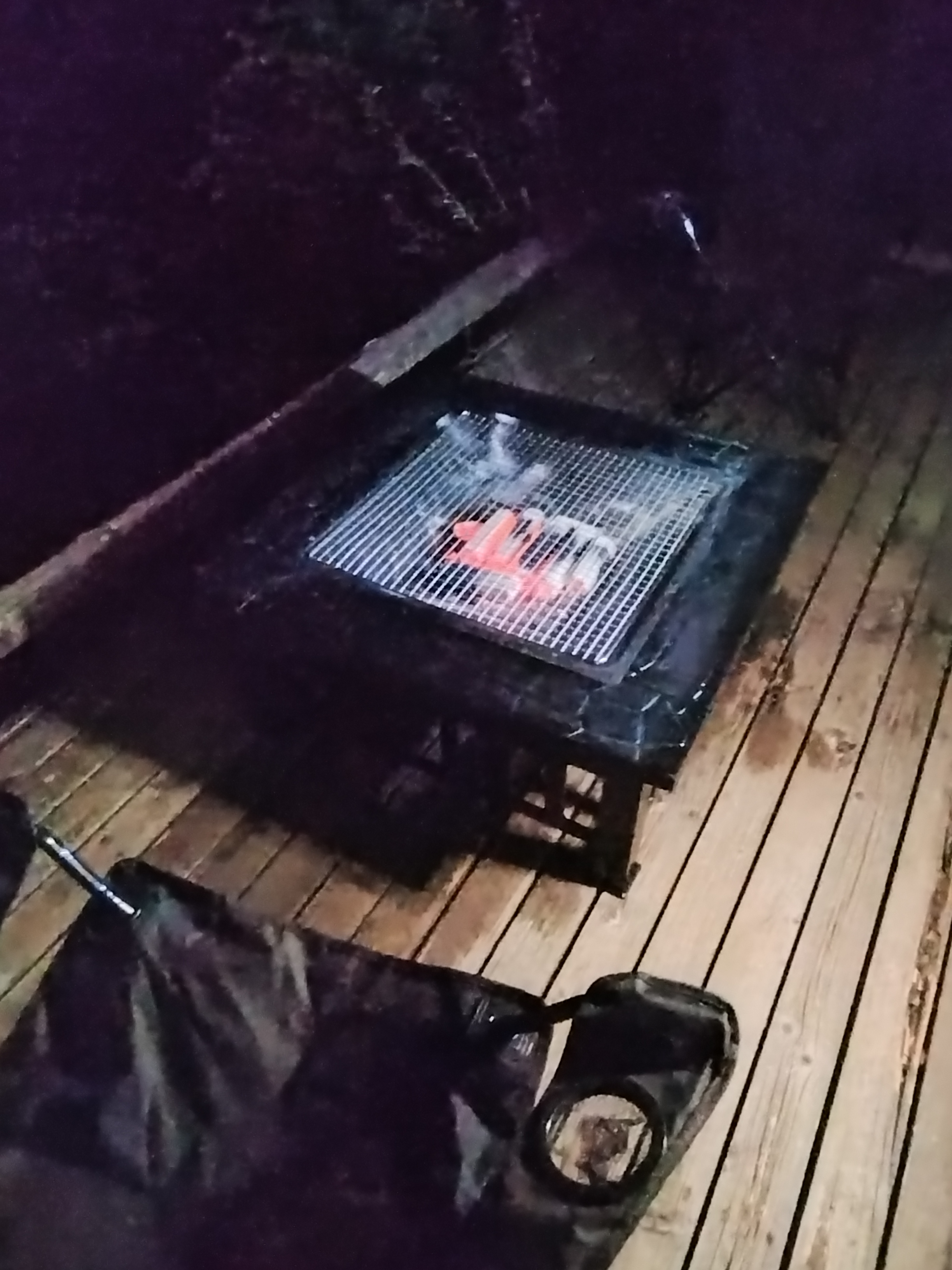 ファイヤーピットテーブル