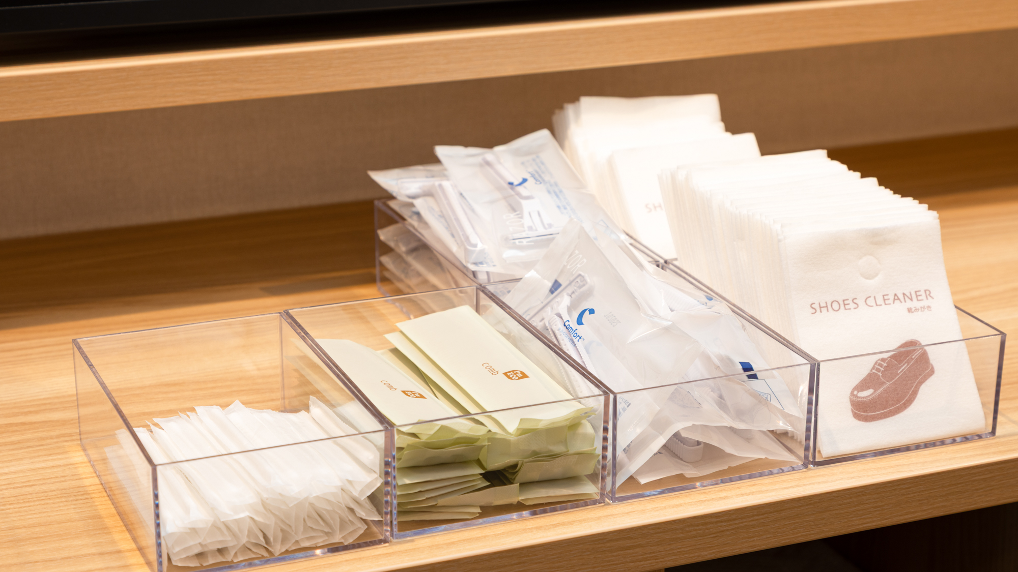 【フロント・ロビー】客室内でご利用いただくアメニティはセルフサービスです。