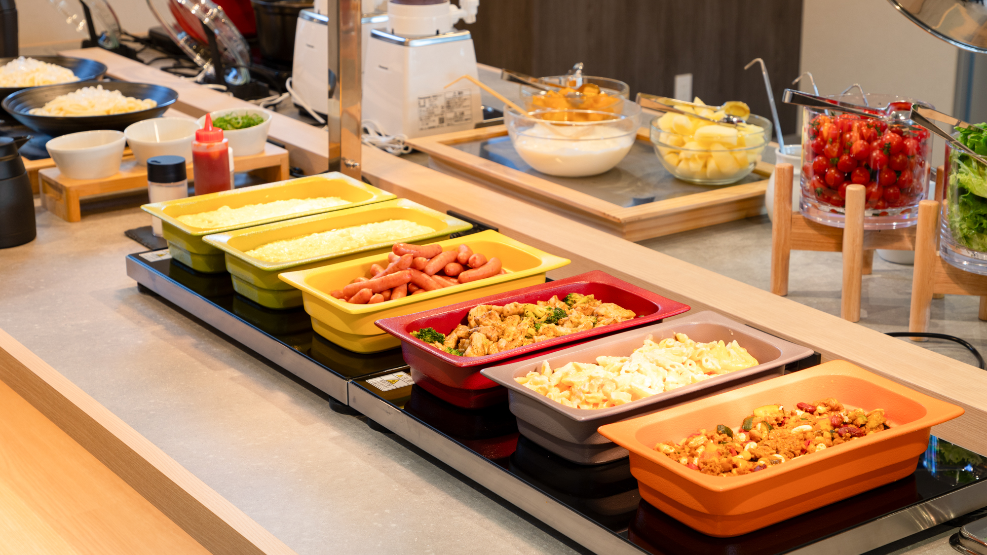 【無料朝食サービス】日替わりおかず提供イメージ