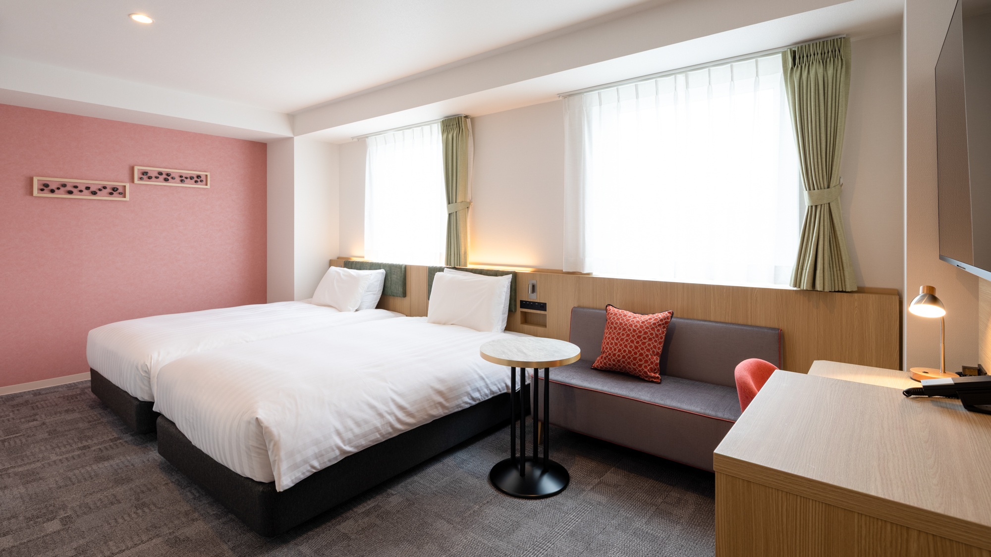 【ユニバーサルルーム】ベッド幅123cm◆バリアフリー設計のバスルーム