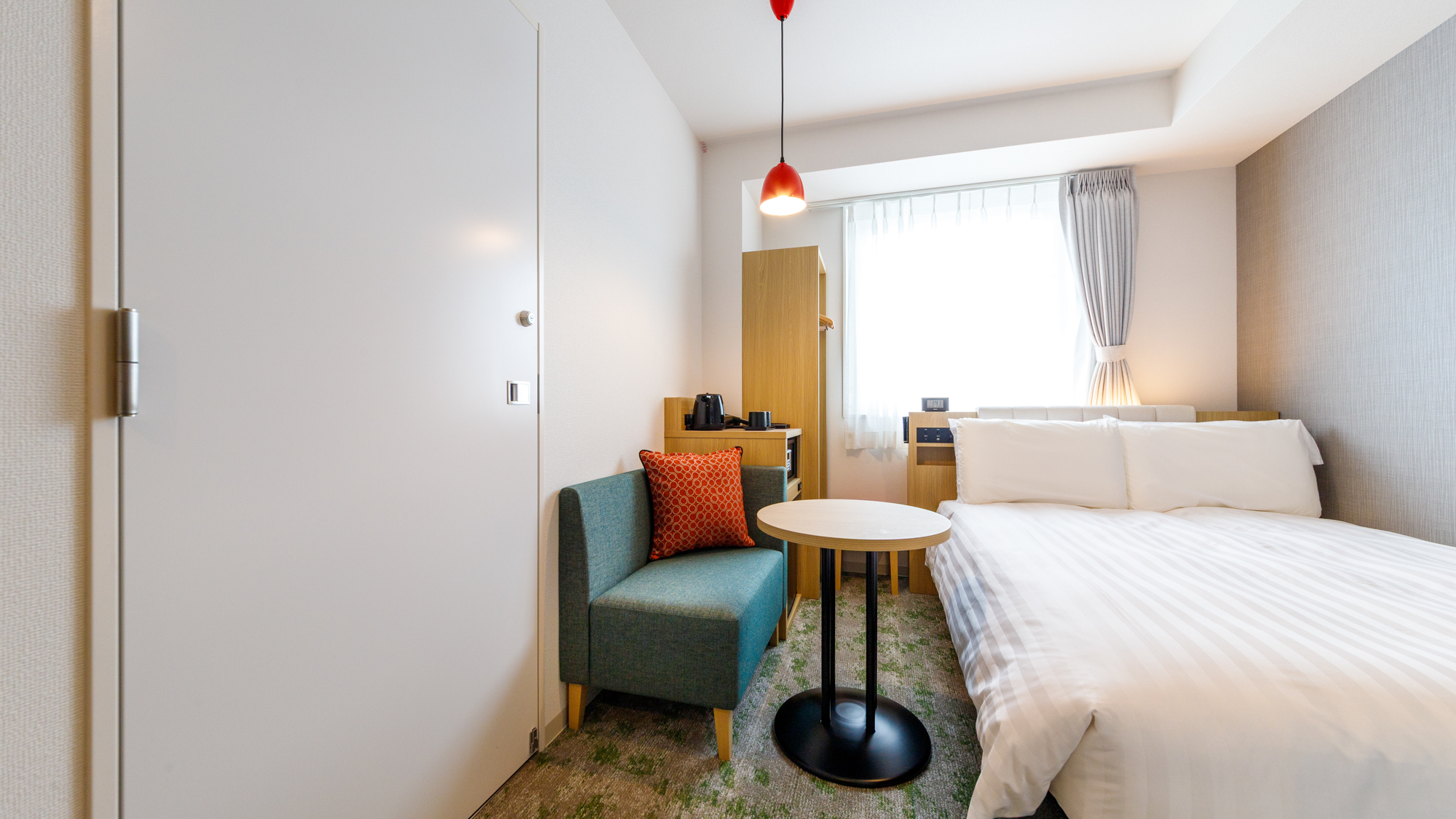 【コネクティングルーム】内扉を閉じたときのイメージ