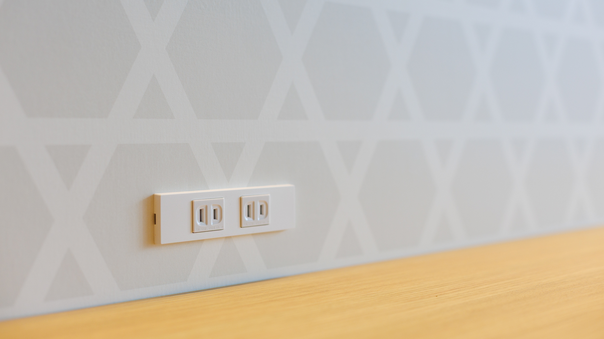 【ライブラリーカフェ】Wi-Fi接続無料◆カフェ内にはコンセントも充実